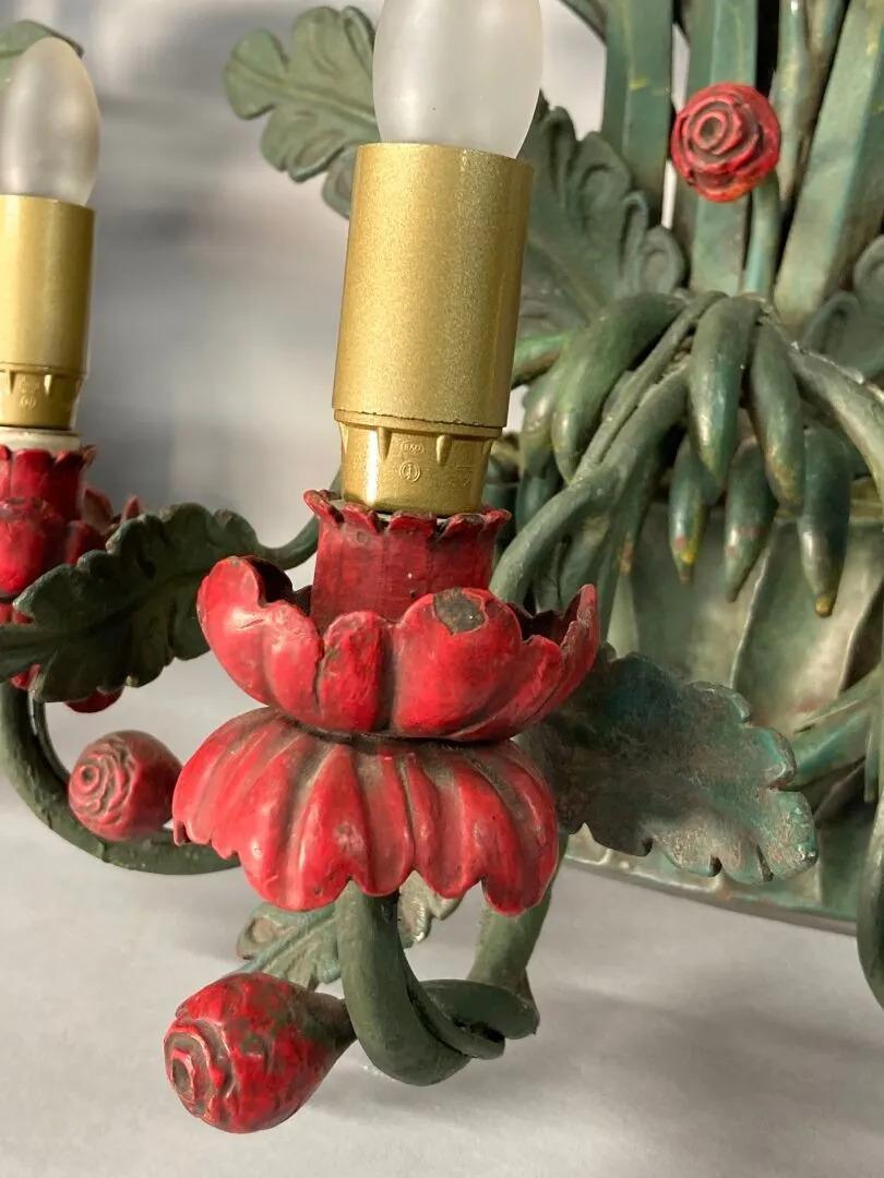 Mid-20th Century Lacquered metal wall lights decorated with leaves and flowers circa 1930/1950 For Sale