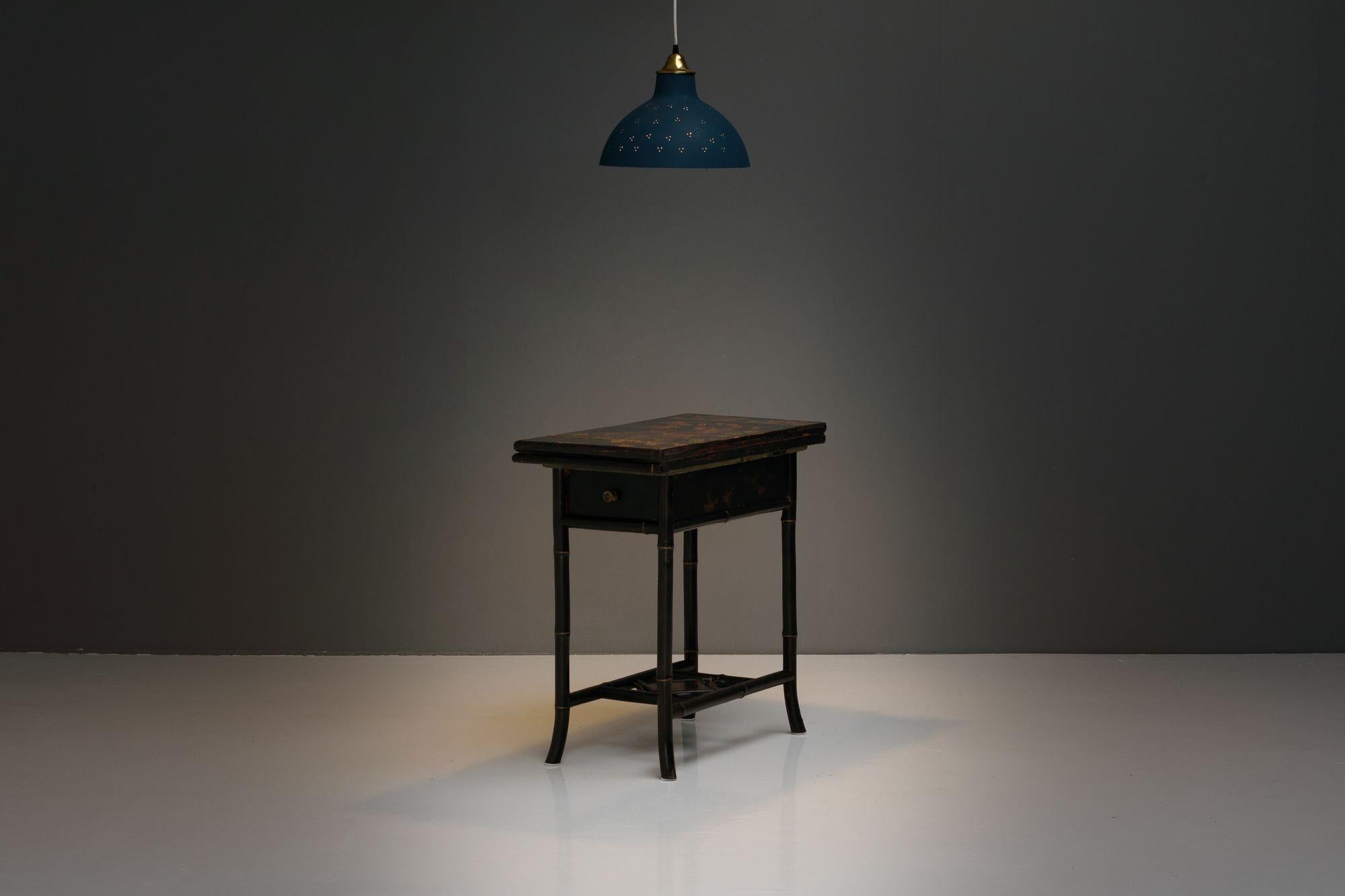 Lacquered Occasional Card Table In Good Condition For Sale In London, England