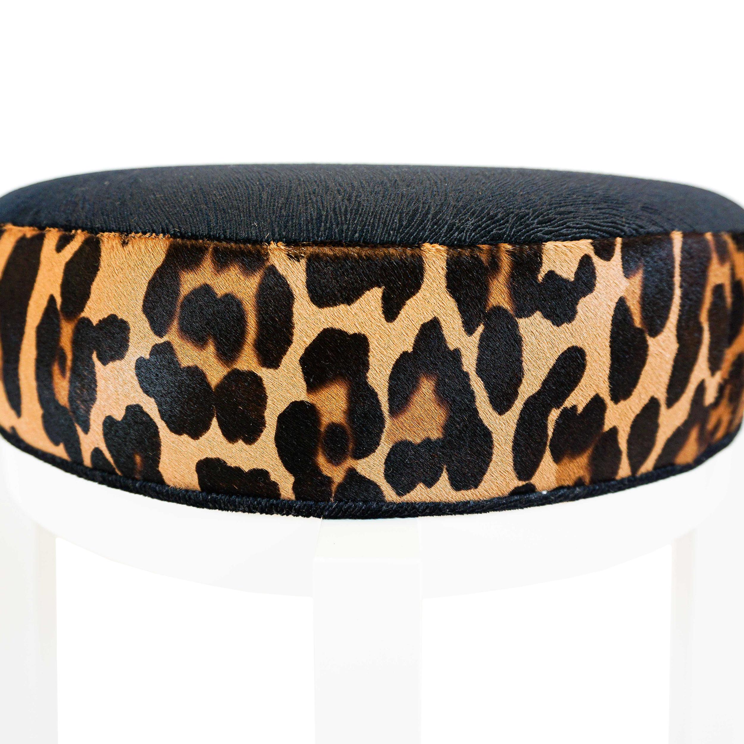 Lacquered Ottoman Stool with Leopard Printed Calfskin and Animal Embossed Velvet For Sale 6