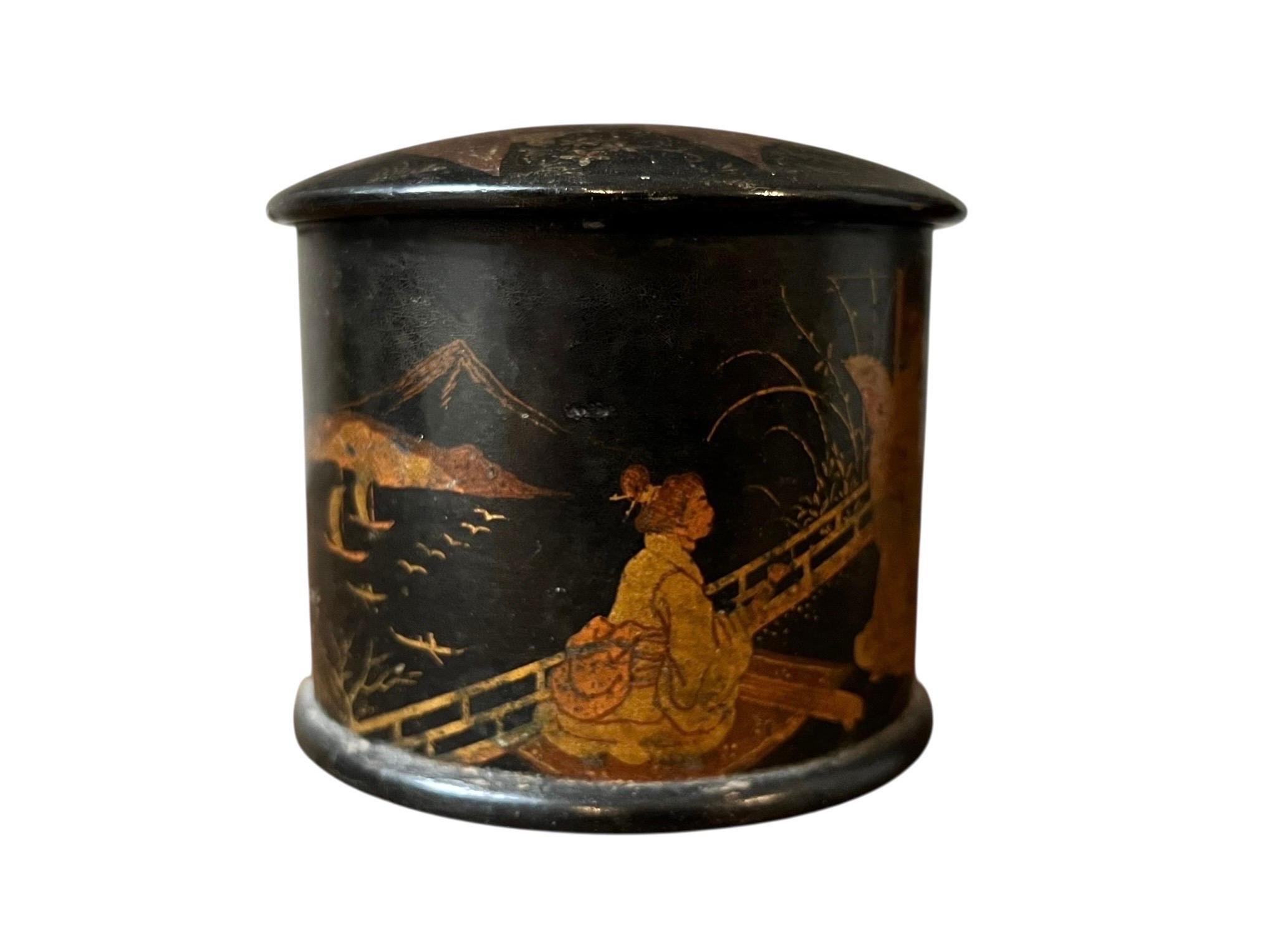 Lacquered papier-mâché box with chinoiserie motifs – Europe, mid-19th century For Sale 5