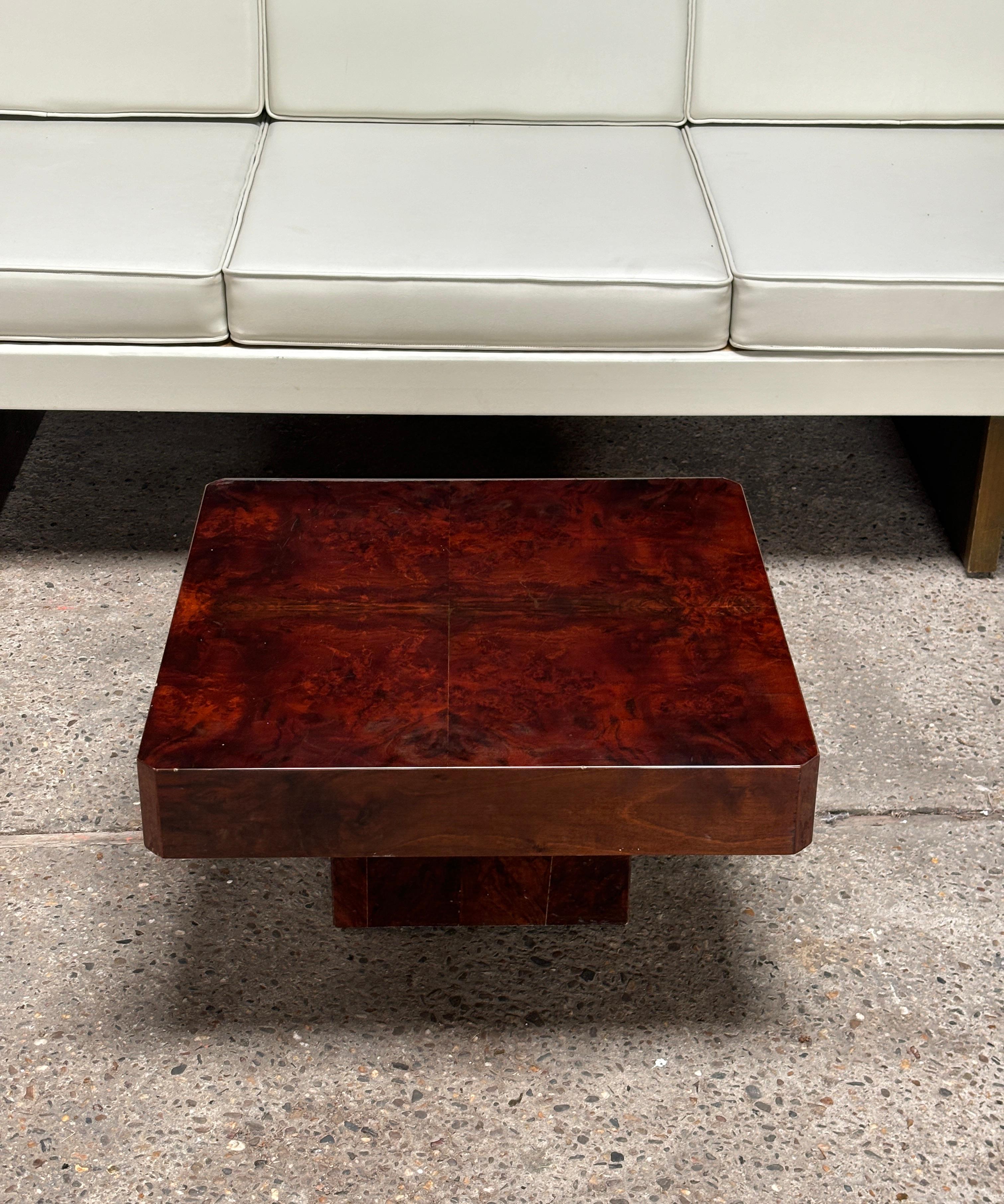 Fine XX secolo Tavolino o tavolino in pergamena laccata nello stile di Aldo Tura, Italia anni '70 in vendita
