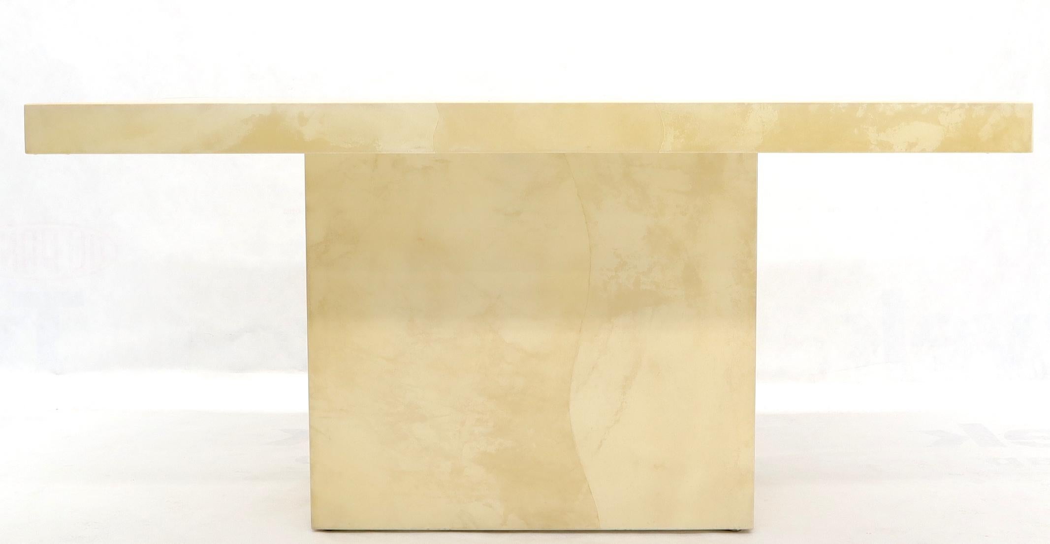 Konferenztisch aus lackierter Pergament mit Ziegenleder im Zustand „Hervorragend“ im Angebot in Rockaway, NJ