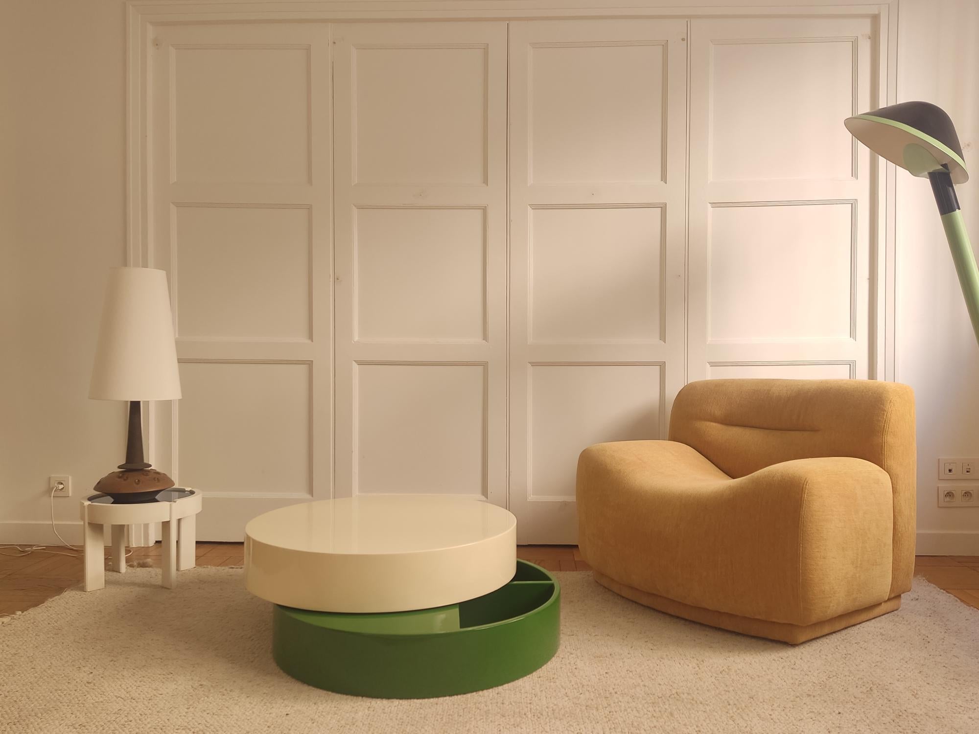 Lacquered rotating circular table - France 1970 4