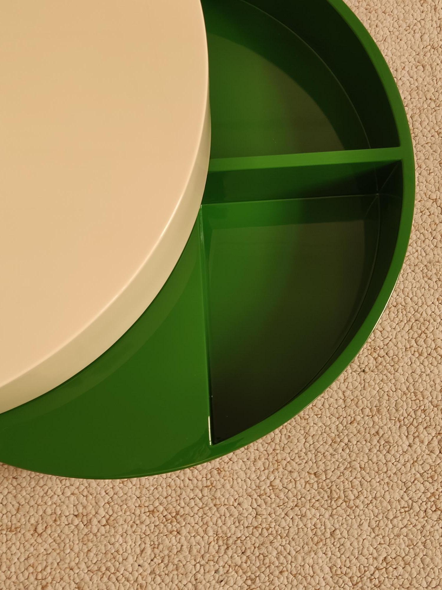 Late 20th Century Lacquered rotating circular table - France 1970