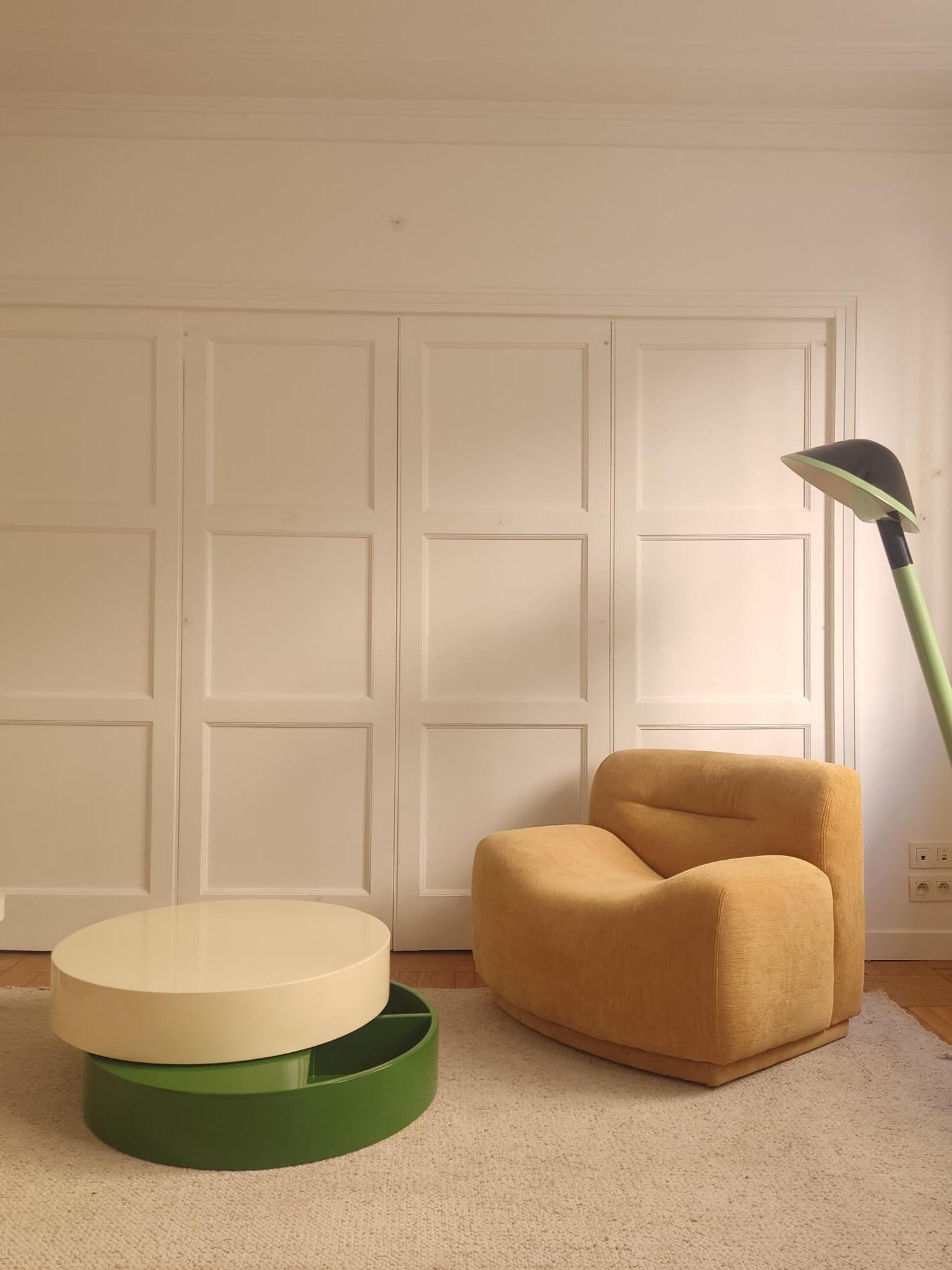 Lacquered rotating circular table - France 1970 3