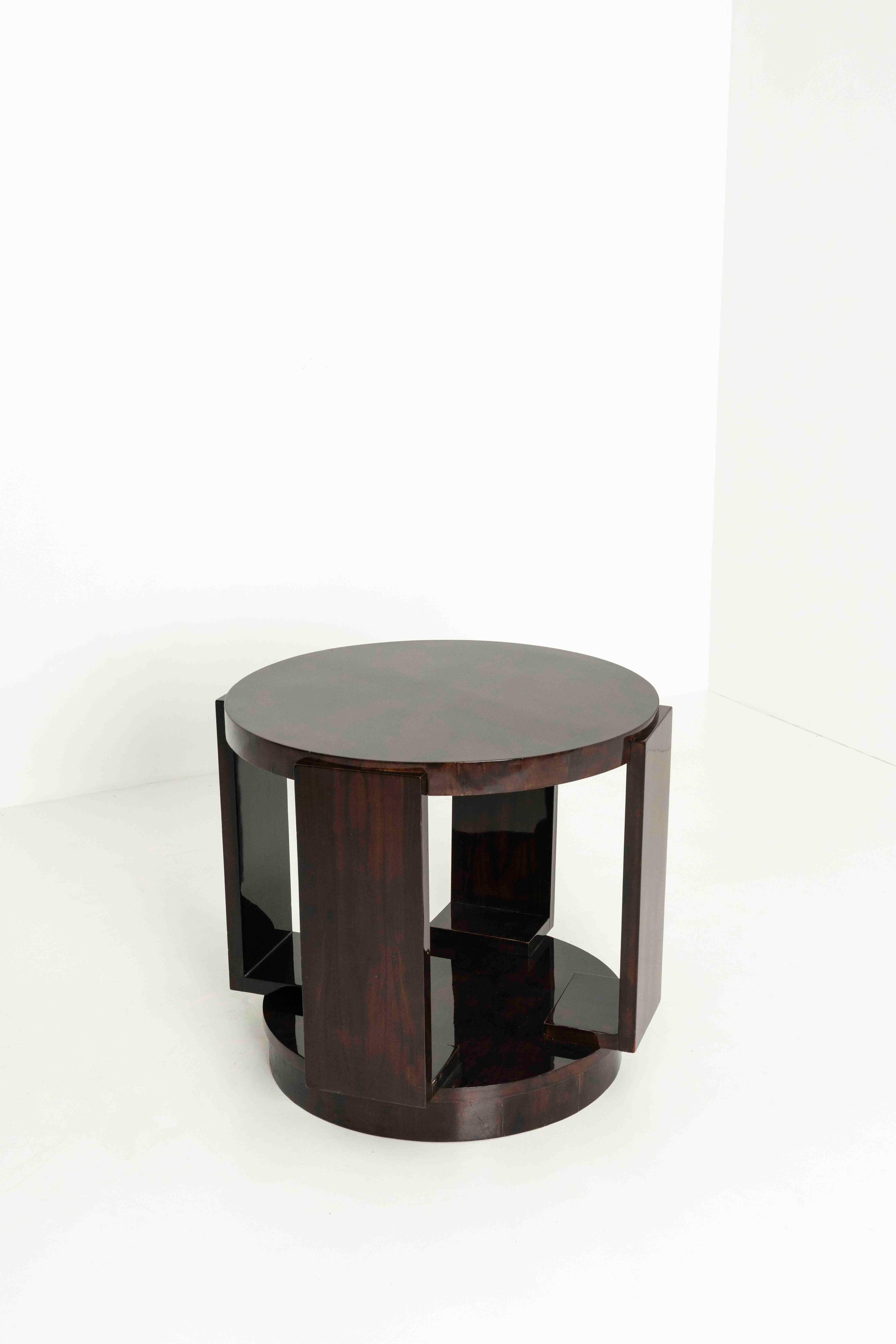 French Lacquered Round Art Deco Coffee Table, France 1930s