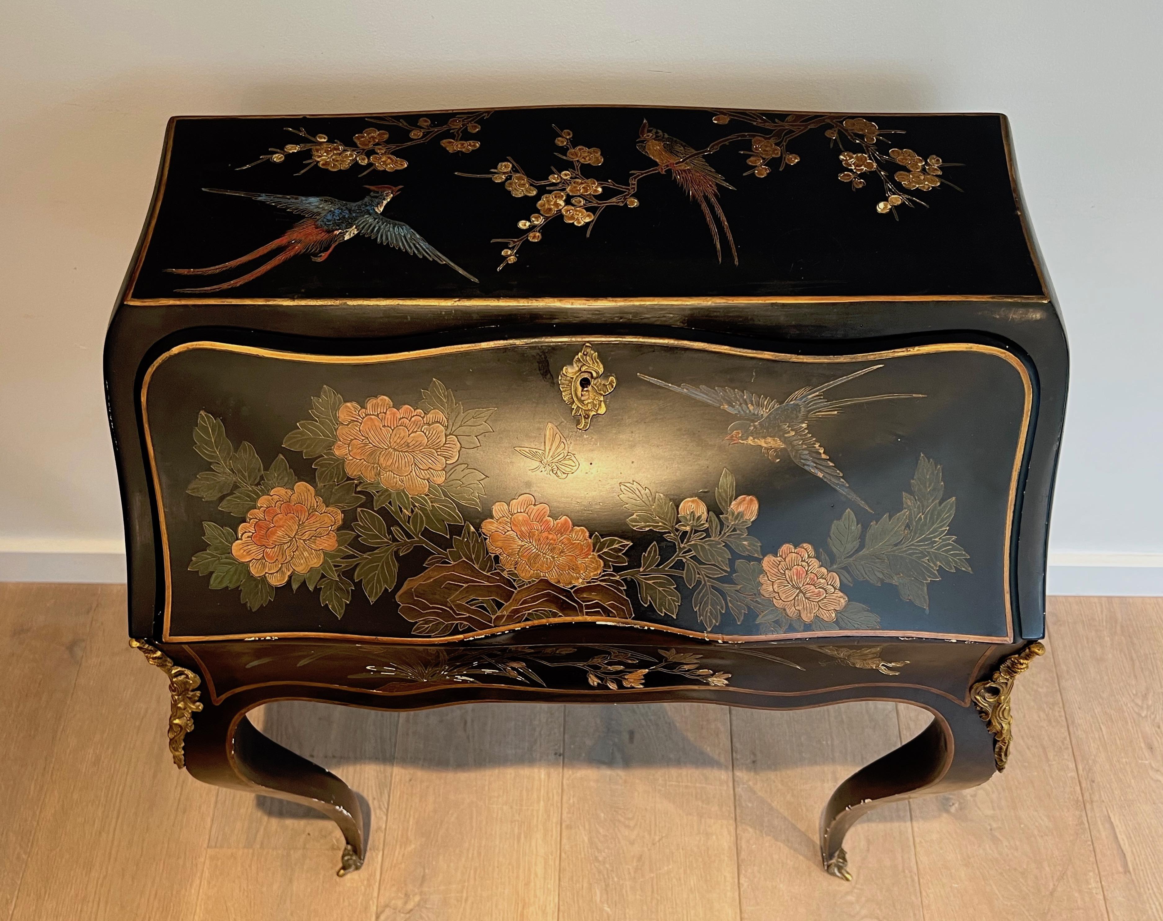 Lacquered Secretaire with Chinese Decorations in the Style of Maison Jansen In Good Condition In Marcq-en-Barœul, Hauts-de-France