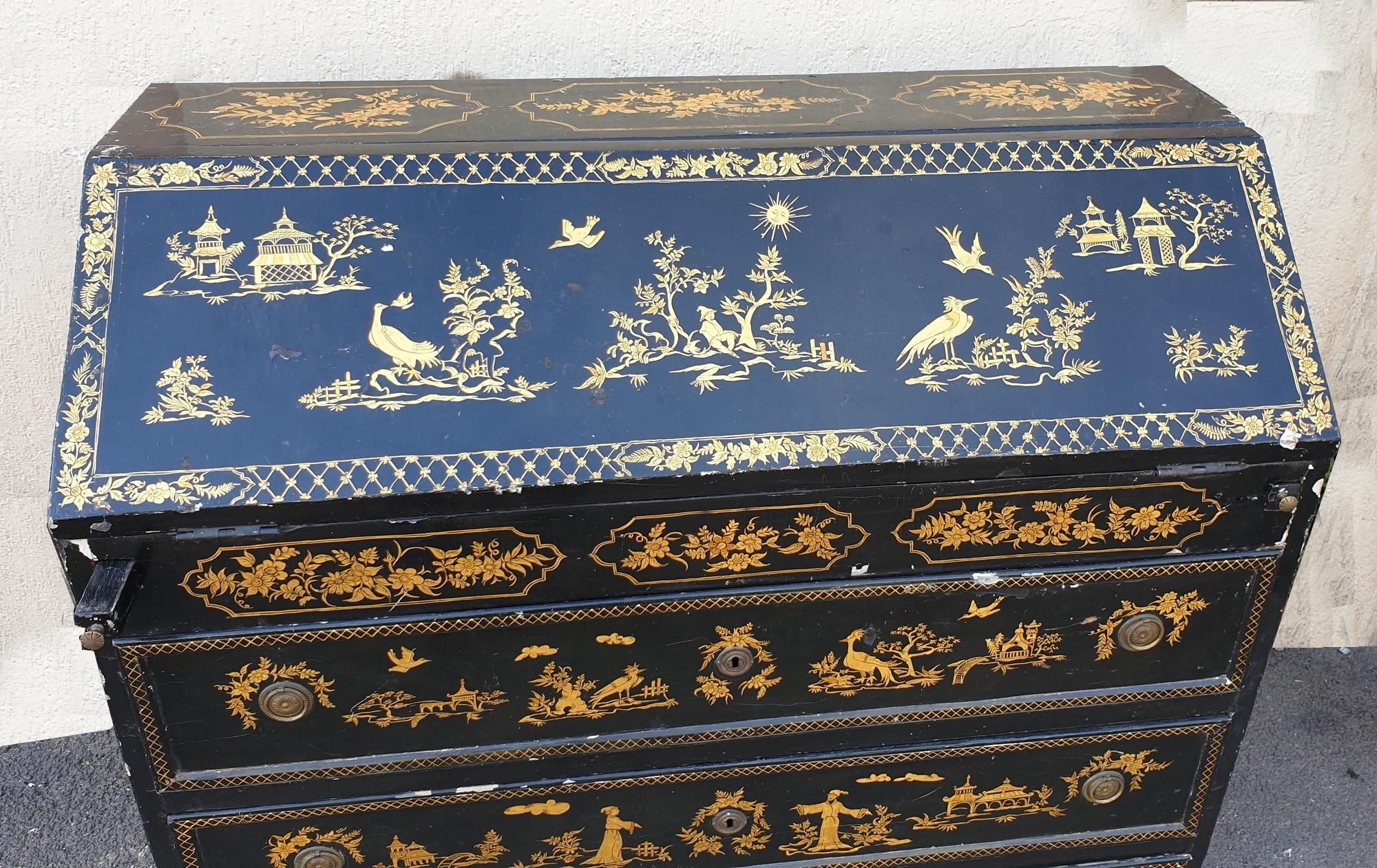 Lackierter Schrägschreibtisch, Chinoiserie, Ende 18. Anfang 19. im Angebot 4