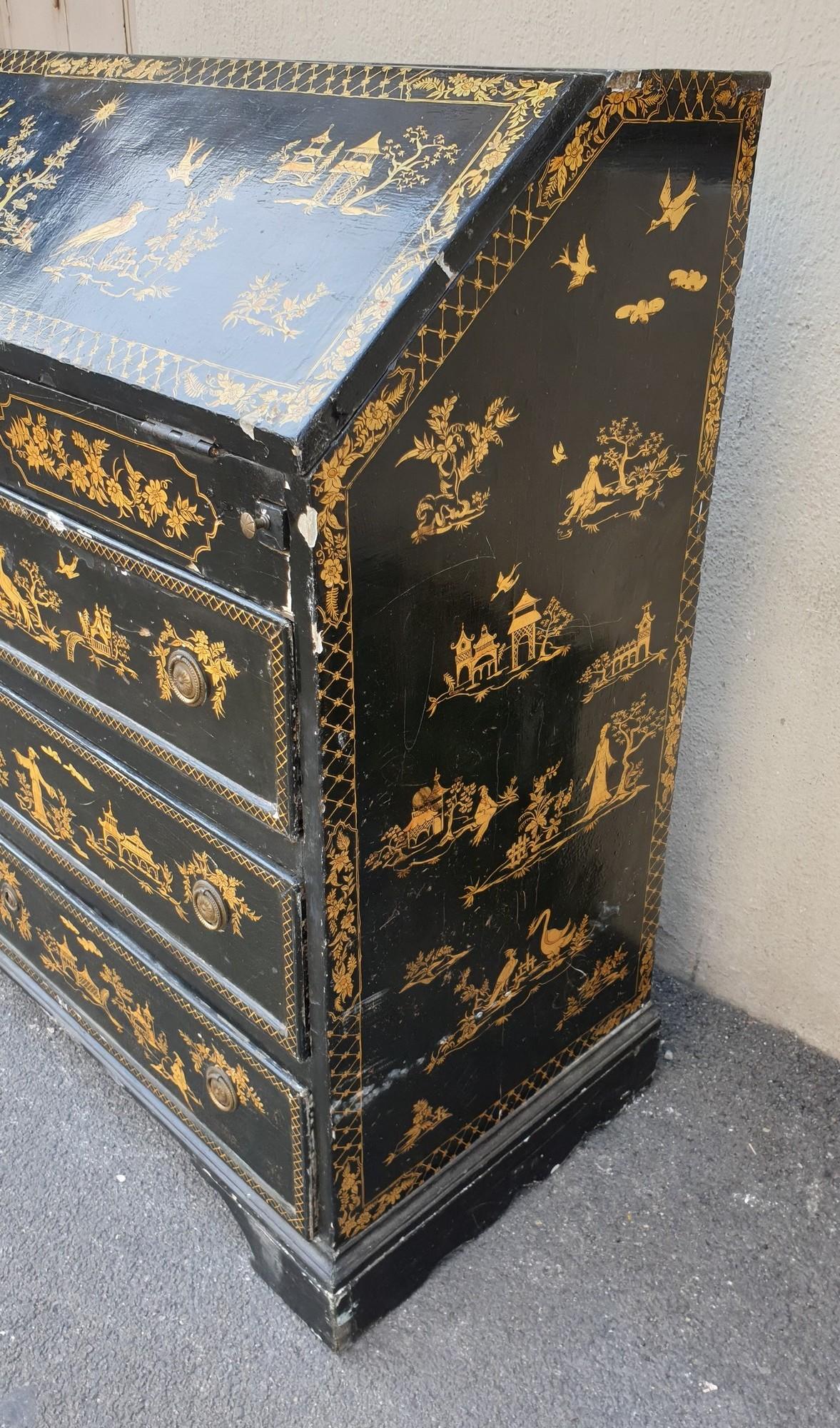 Lacquered Sloping Desk, Chinoiserie, Late 18th Early 19th Century For Sale 8