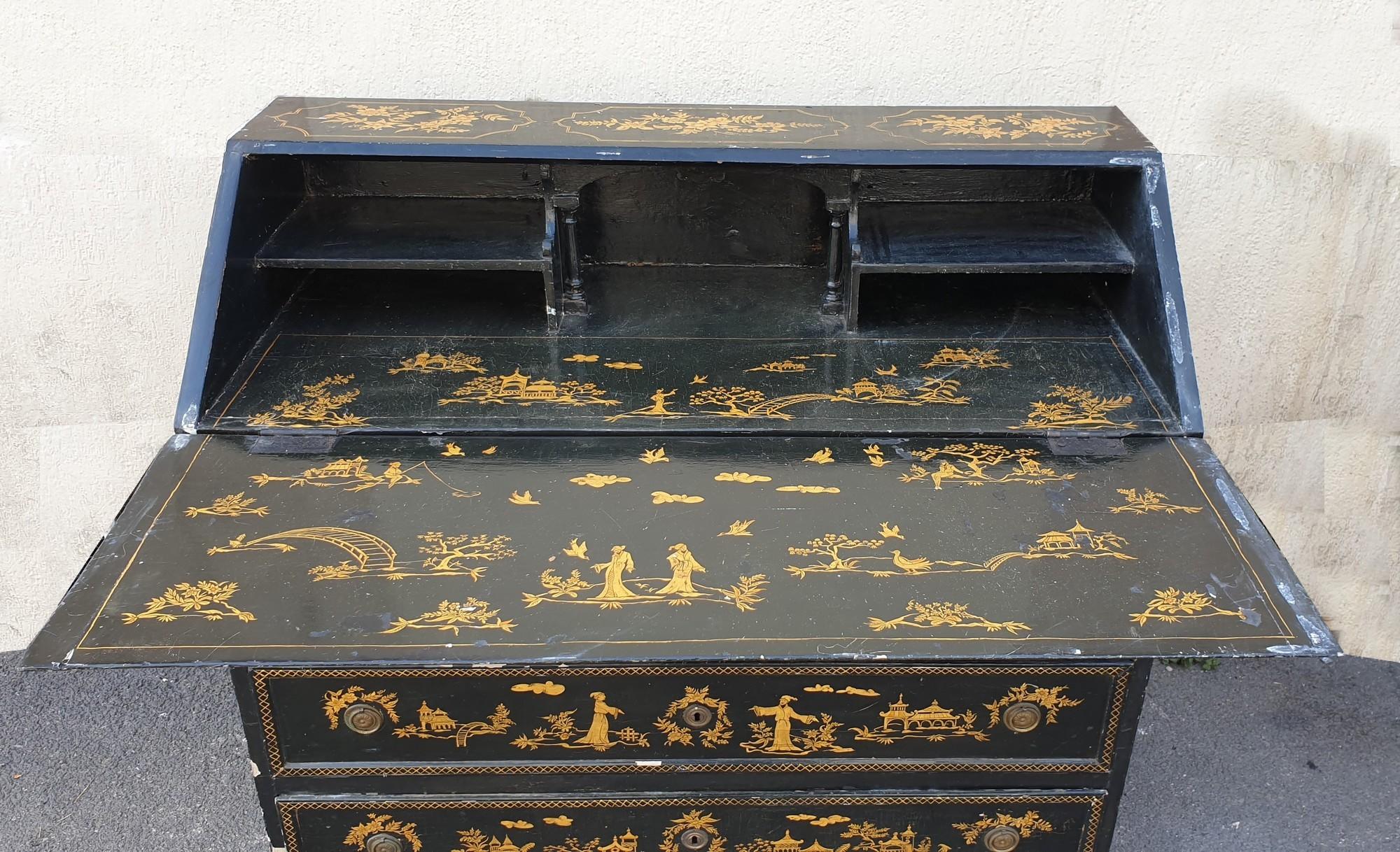 Louis XVI Lacquered Sloping Desk, Chinoiserie, Late 18th Early 19th Century For Sale