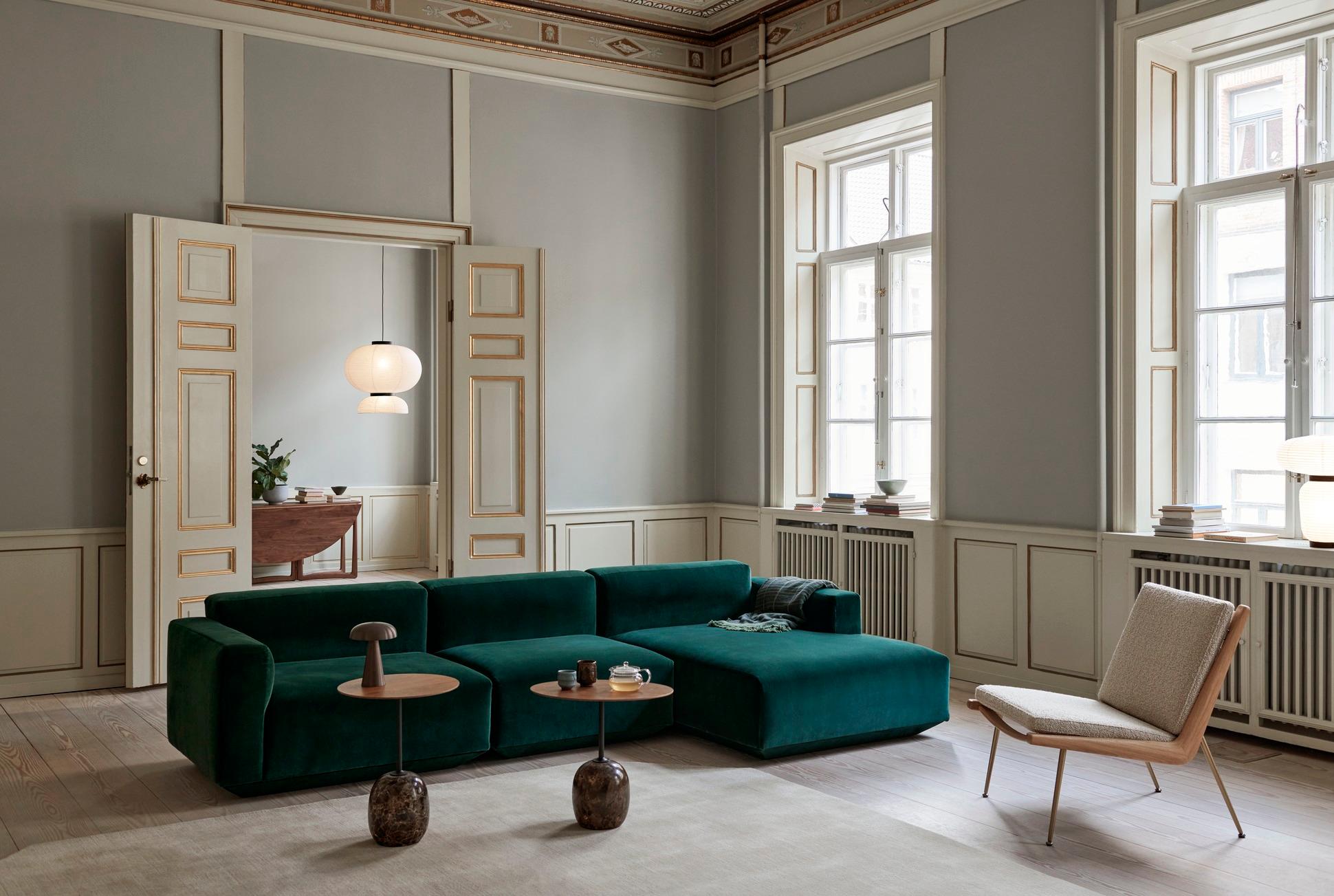 At first glance, Lato resembles a sculpture, with its slim, oval table top balanced by an oval-shaped base. 
The marble is turned into shape on a lather and then honed to a semi Matt finish. 
Striking, graphic and poetic, its purity of form is proof