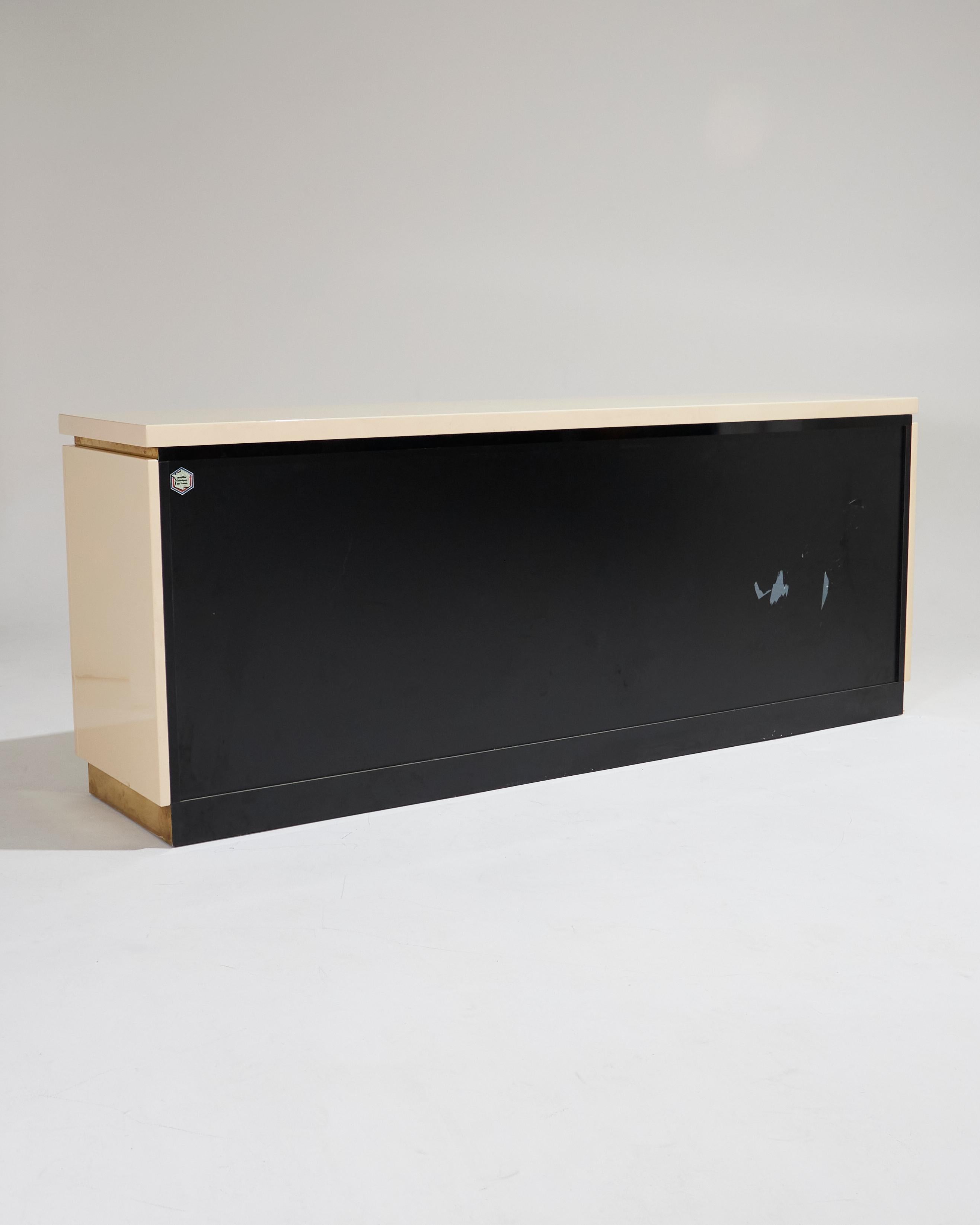 Credenza in legno e ottone Claude Mahey, anni 70 in vendita 8