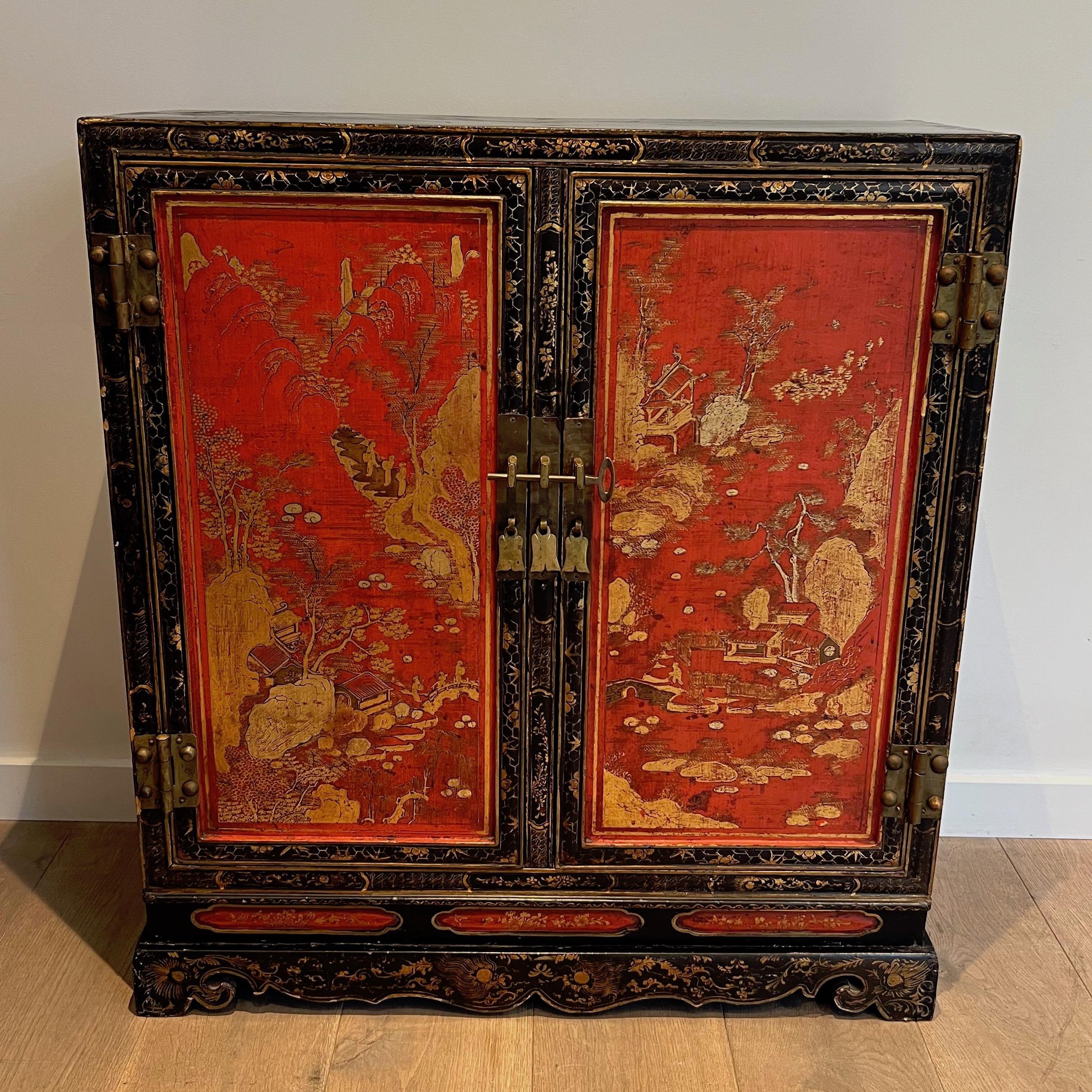 Lackiertes Wood Cabinet mit chinesischen Seen im Angebot 13
