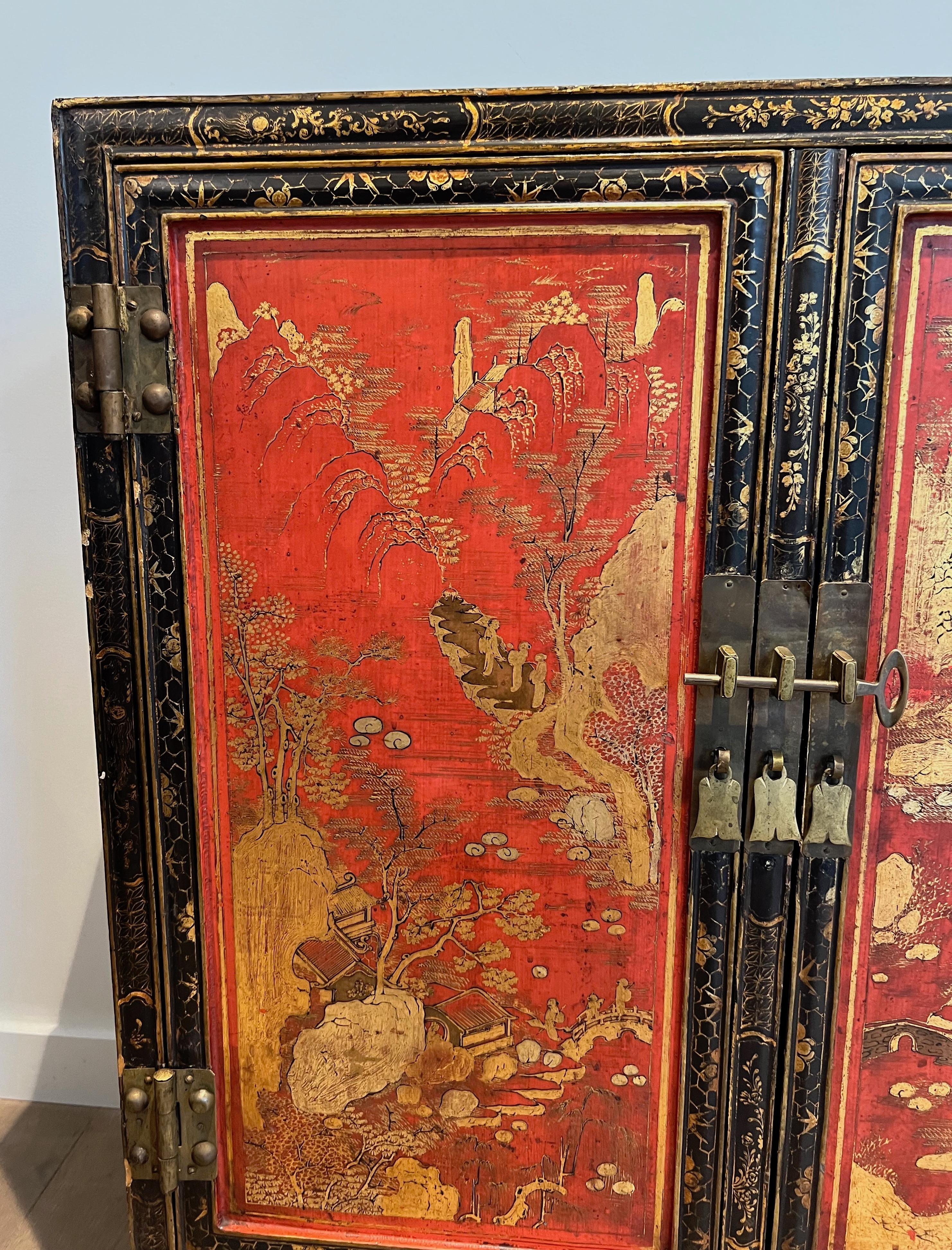 Lackiertes Wood Cabinet mit chinesischen Seen im Zustand „Gut“ im Angebot in Marcq-en-Barœul, Hauts-de-France