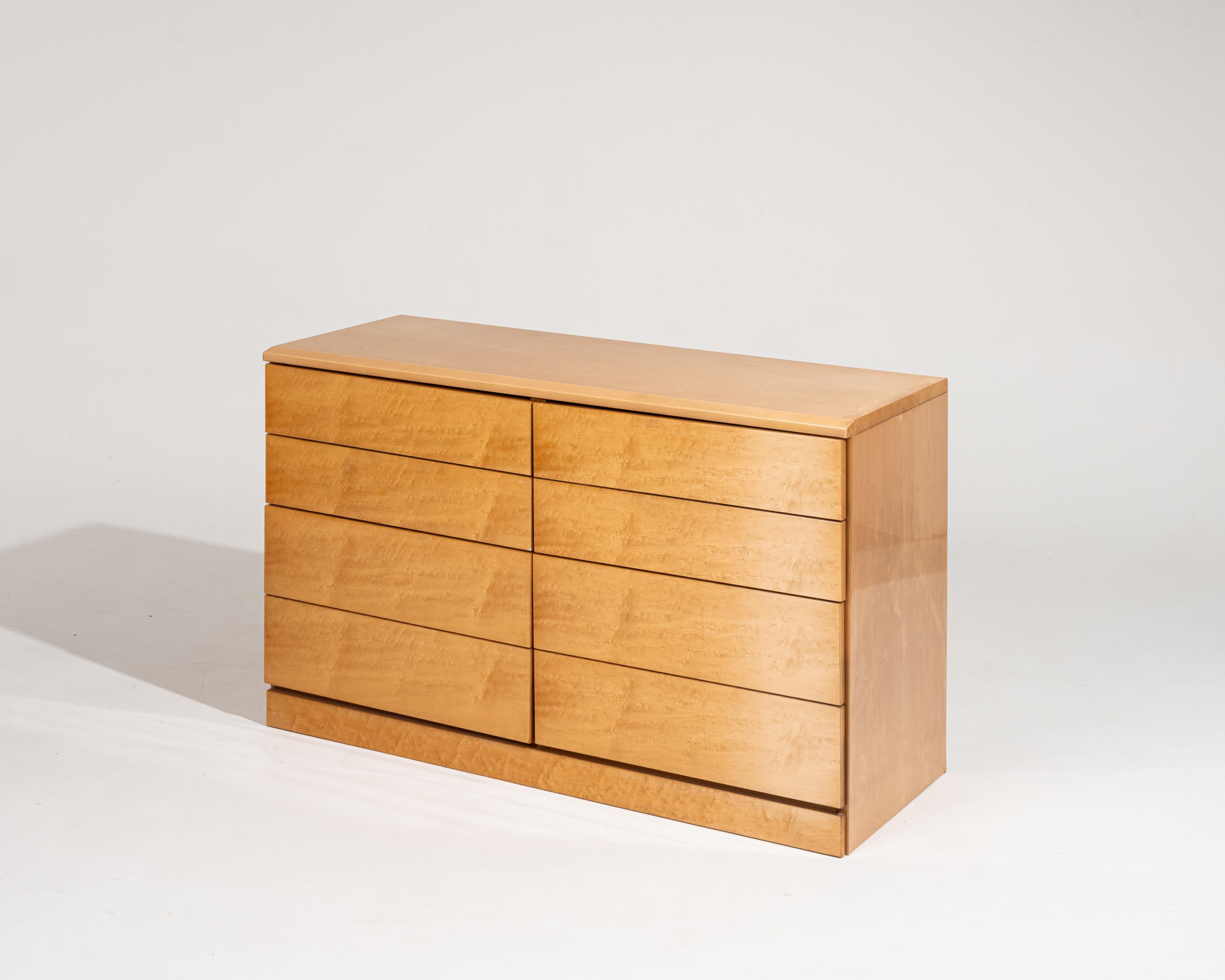 Lacquered wood chest of drawers, 1970s For Sale 5