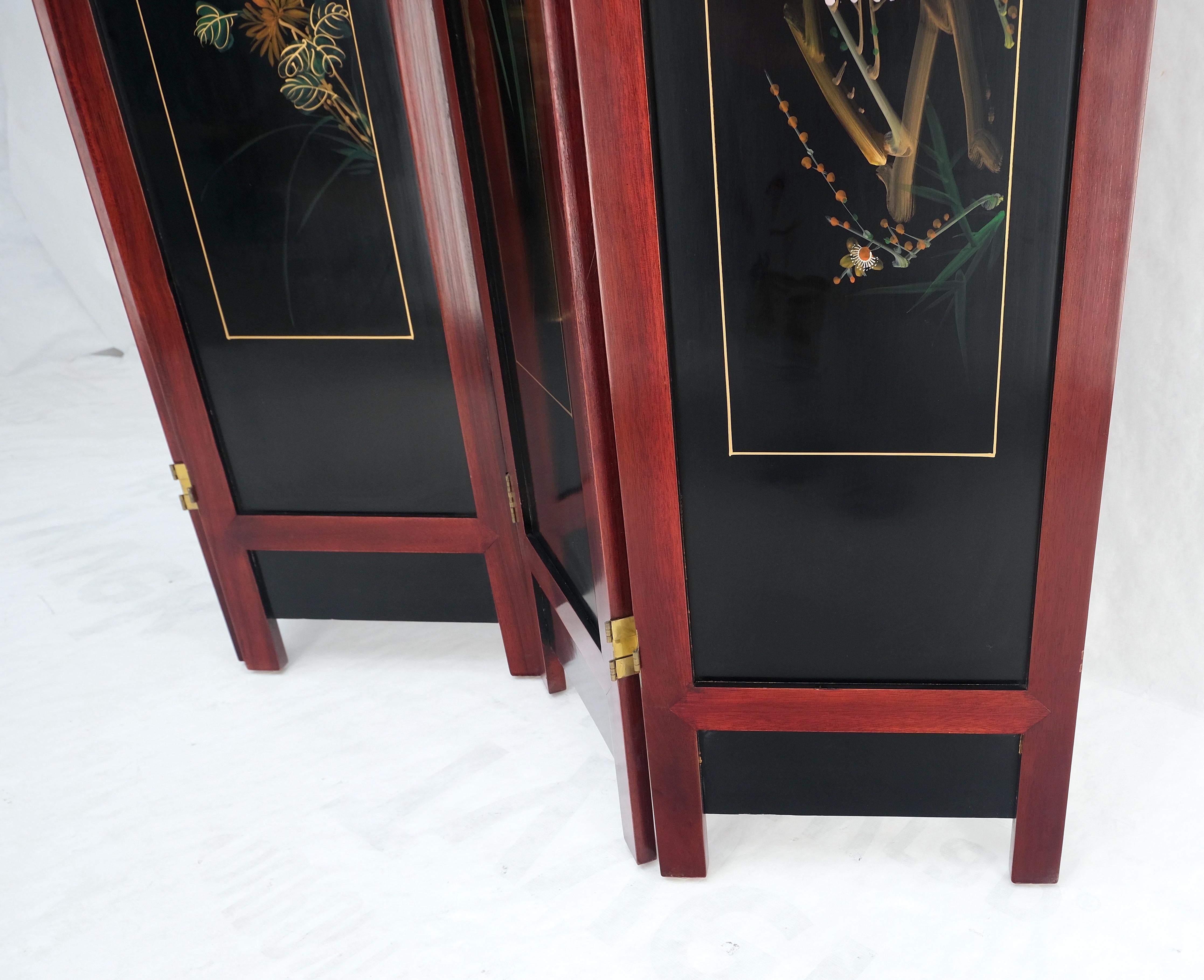 Lacquered Wood Mother of Pearl Chinese Oriental 4 Panel Room Divider Screen In Good Condition For Sale In Rockaway, NJ