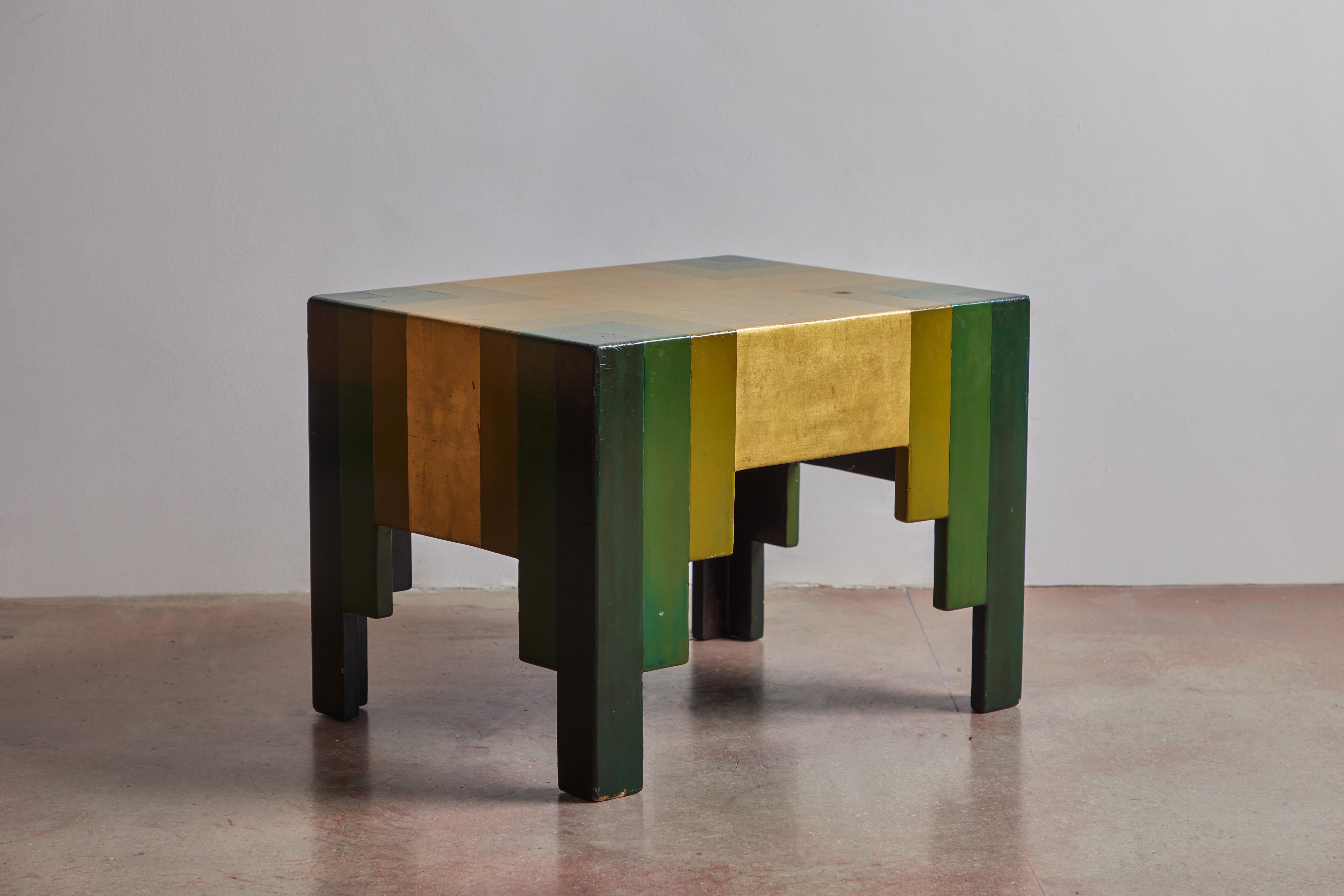 Laqué Table d'appoint en bois laqué de Paul Follot en vente