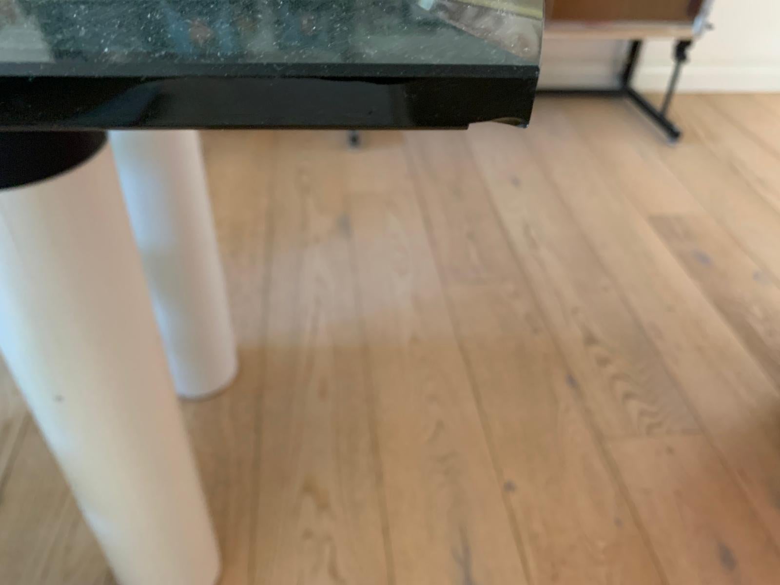 Table de salle à manger en bois laqué et métal peint, années 1970 en vente 6