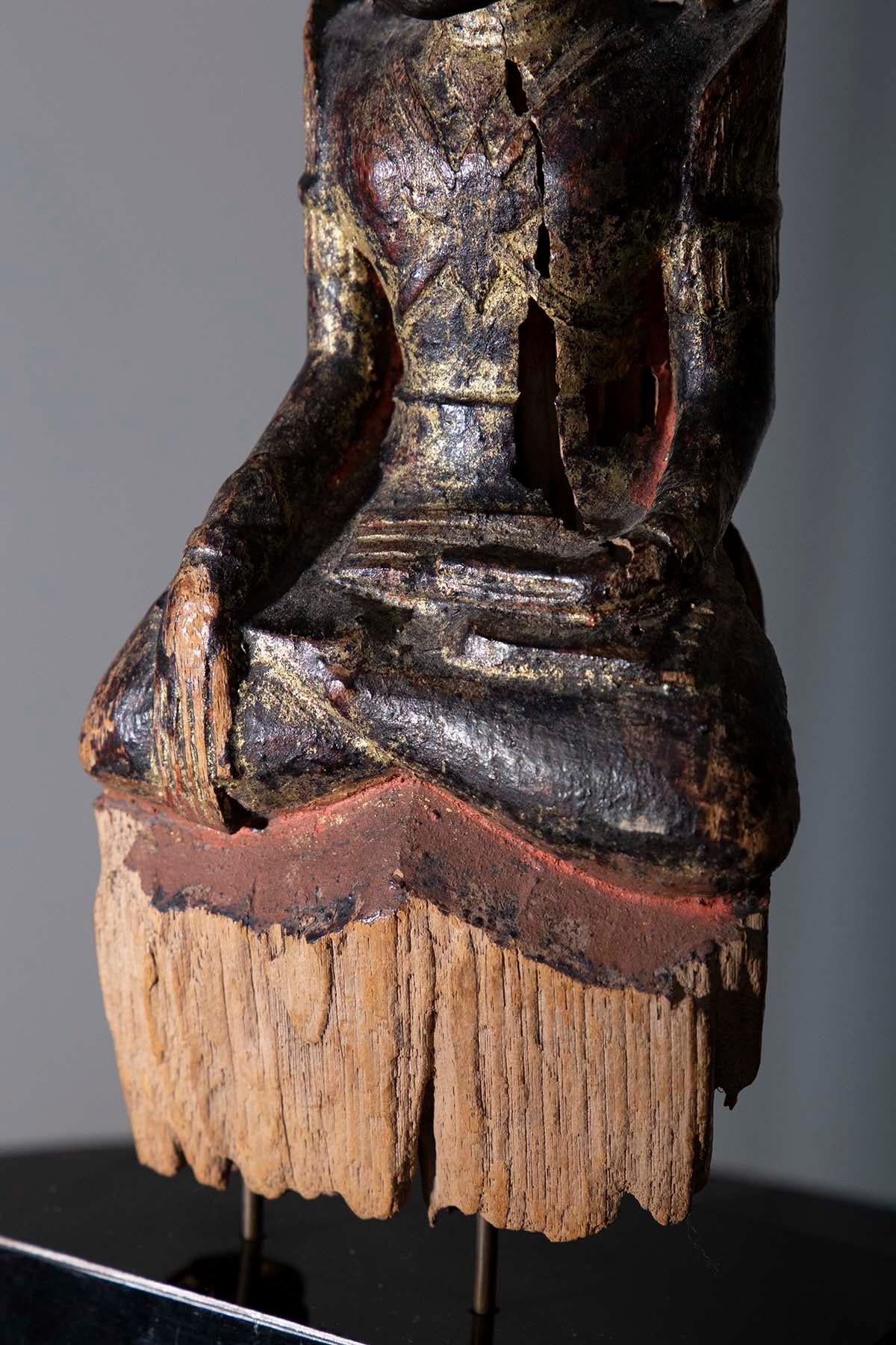 Burmese Lacquered wood sculpture Buddha Shakyamuni Laos, Birmania For Sale