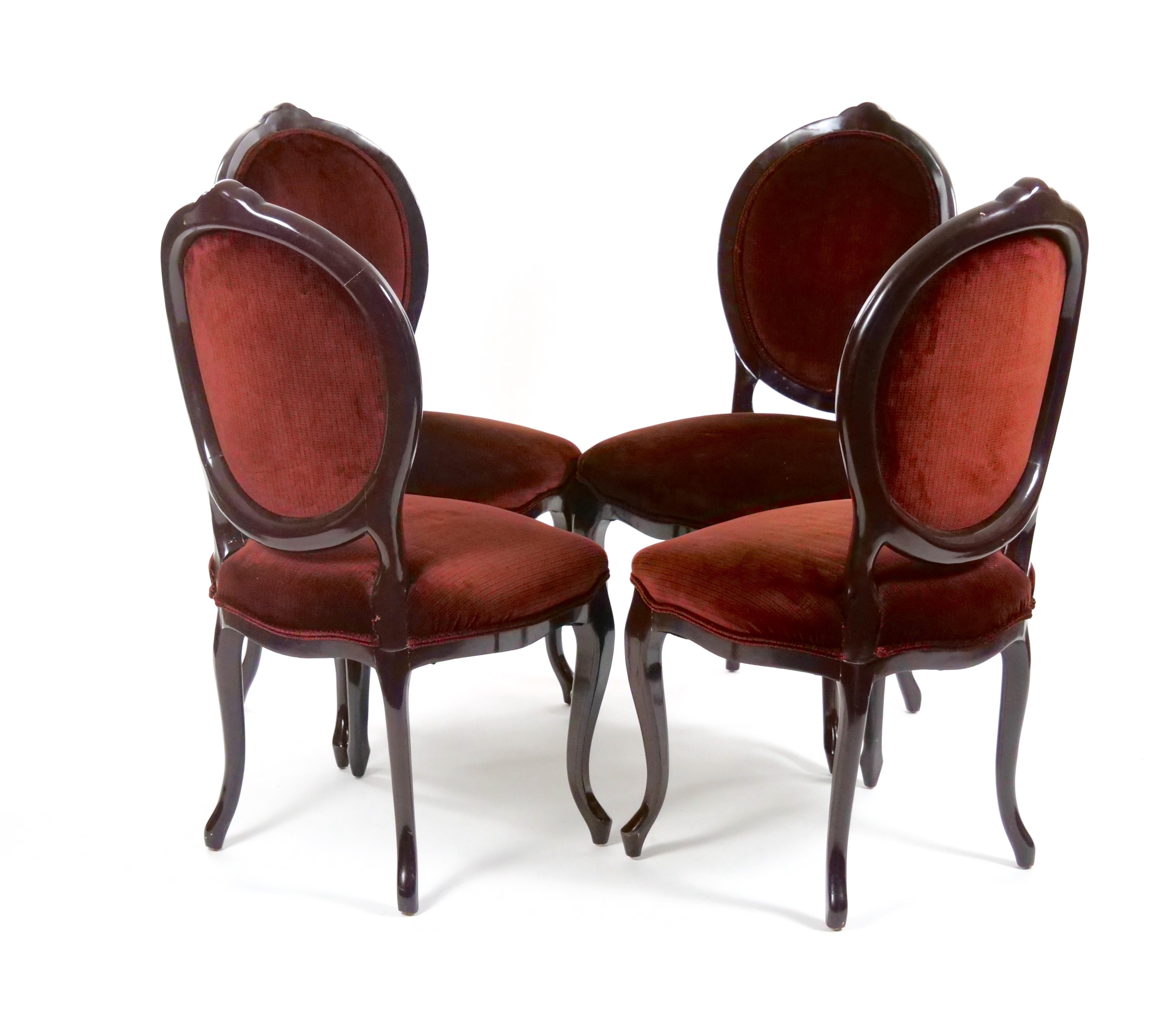 Lacquered Wood Set  / Eight Louis XVI Style Painted  Dining Chairs In Good Condition In Tarry Town, NY