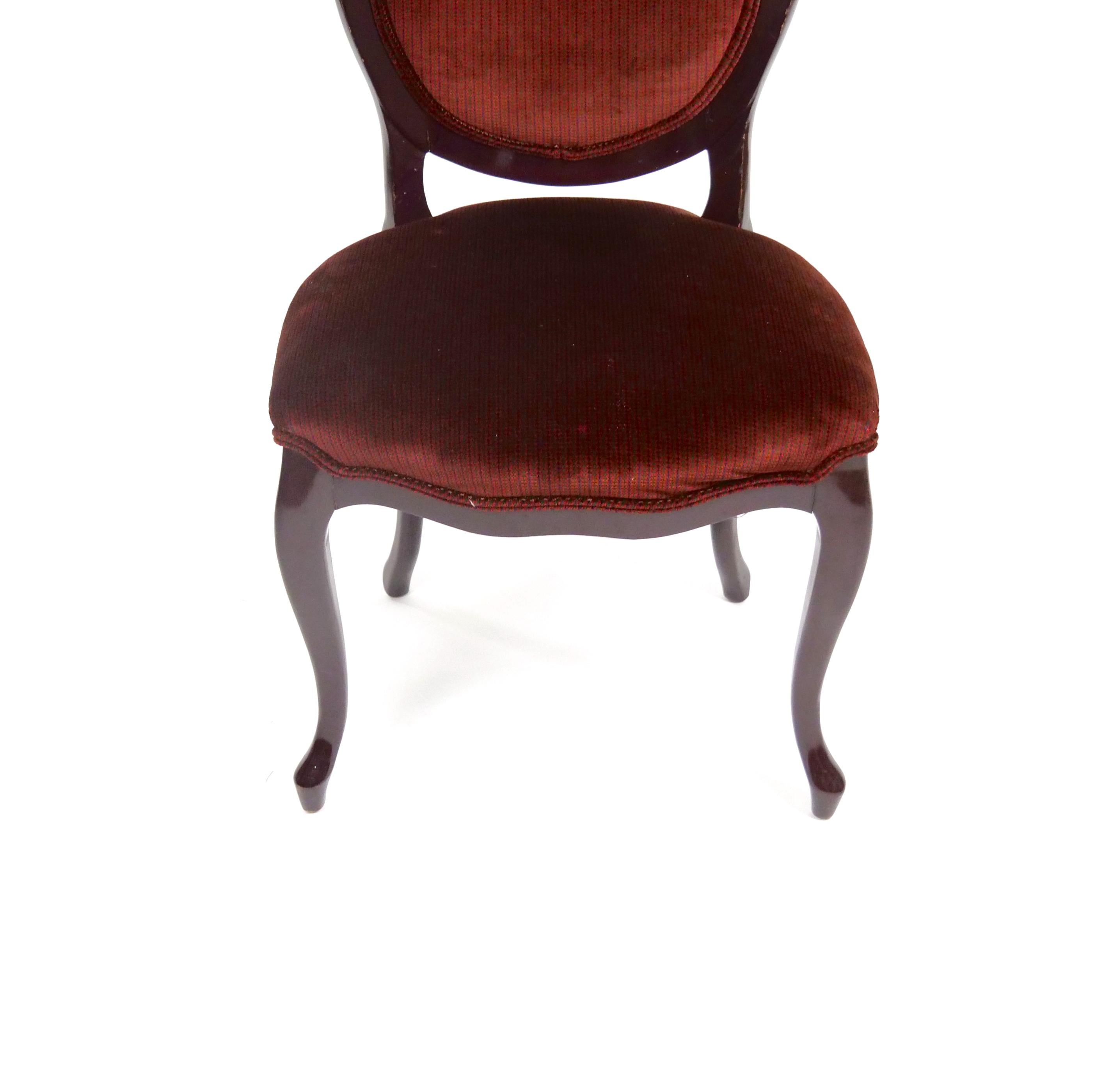 Lacquered Wood Set  / Eight Louis XVI Style Painted  Dining Chairs For Sale 2