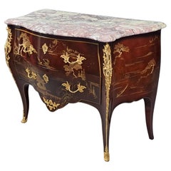 Commodes and Chests of Drawers