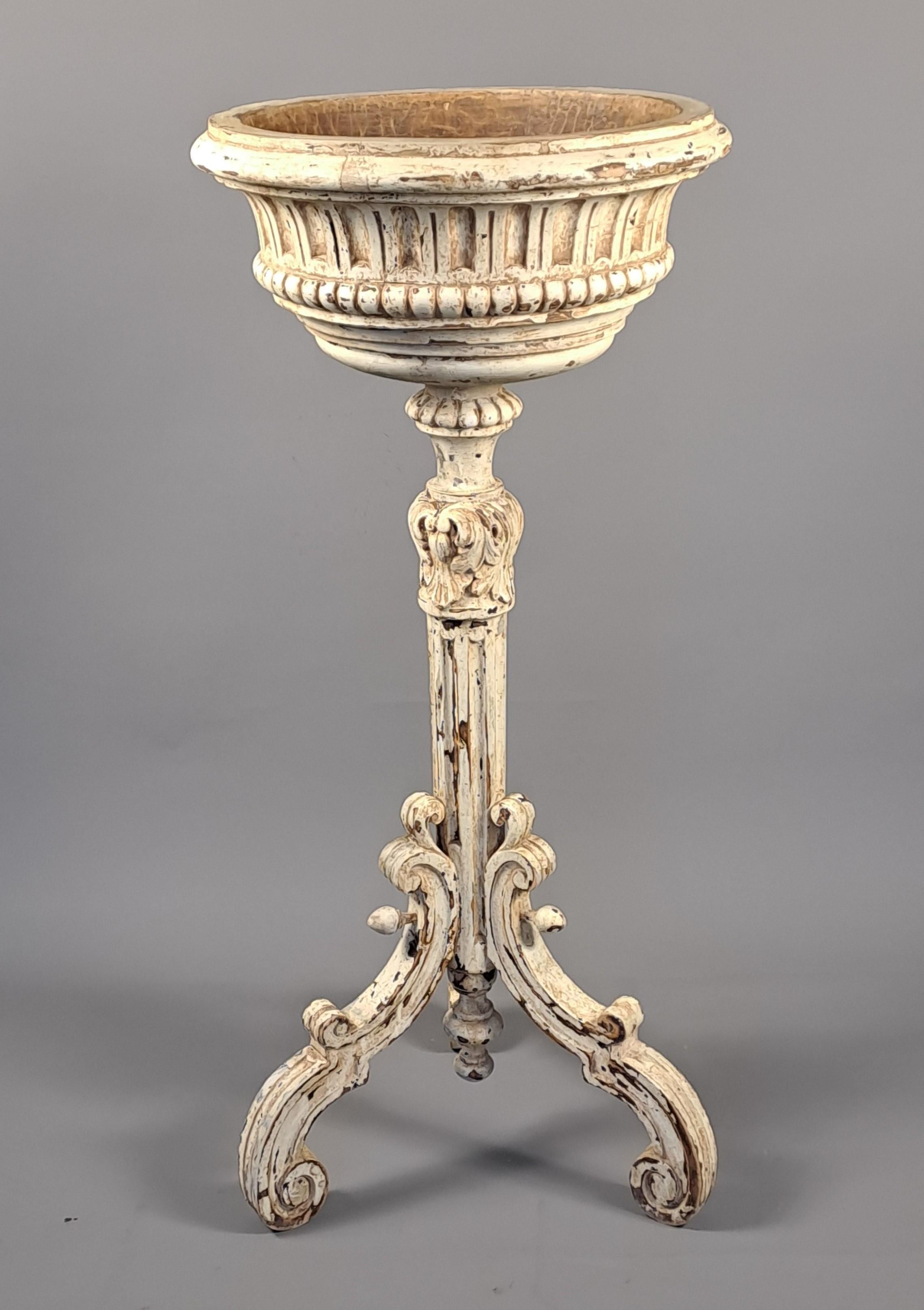 XIX secolo Lacquered Wooden Planter in vendita
