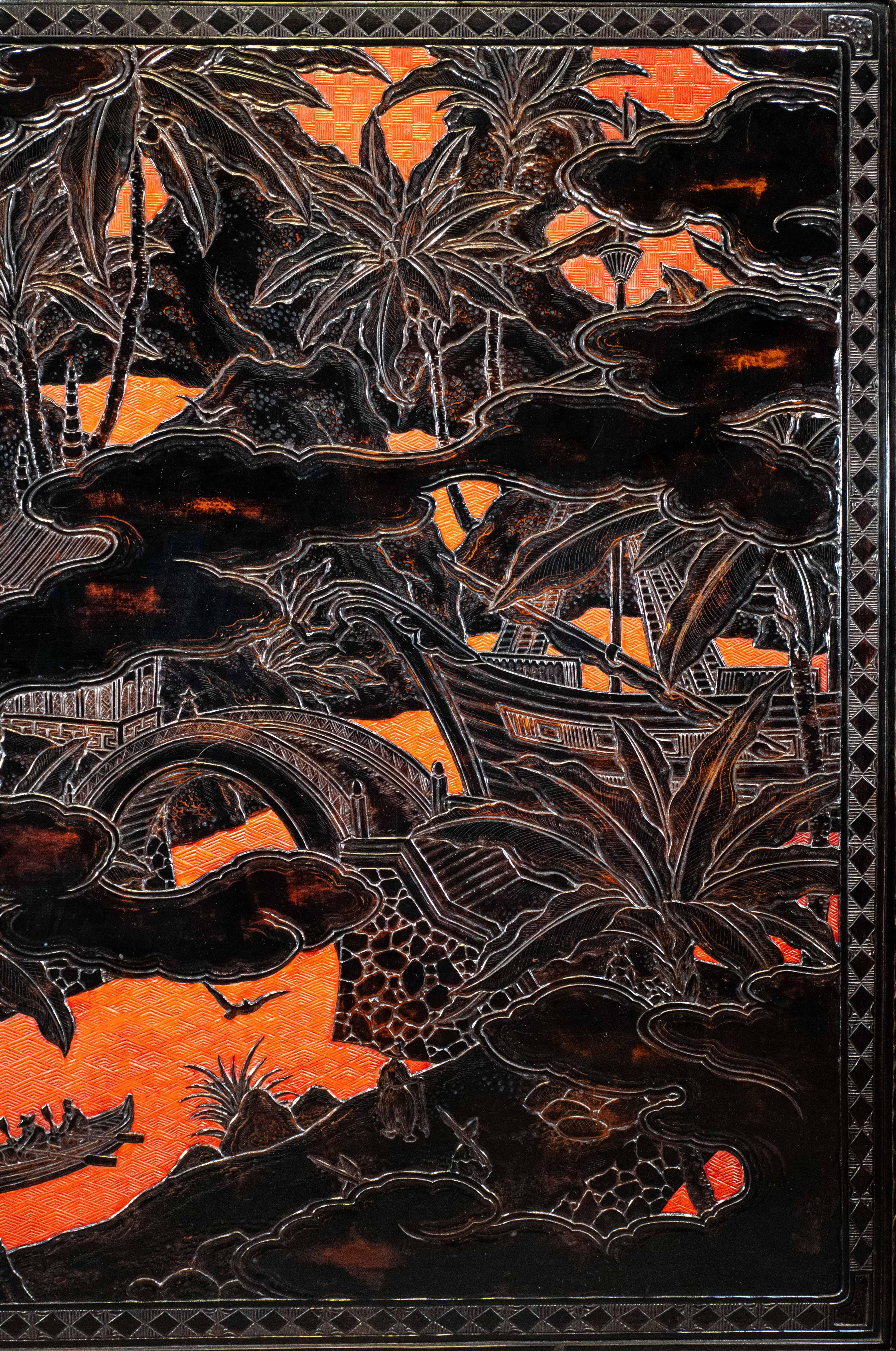 Lacquered Wooden Screen Decorated With A Peacock And A Refined Landscape For Sale 3