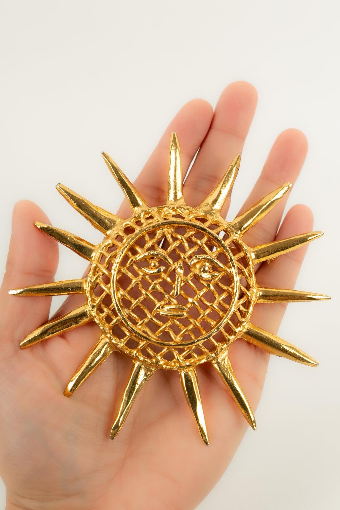 Lacroix Gold-Plated Sun-Shaped Brooch For Sale 3