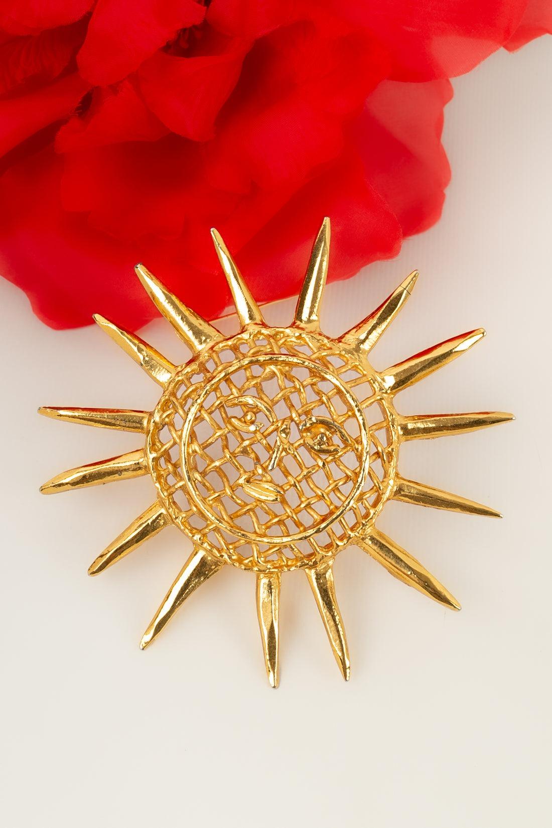 Lacroix Gold-Plated Sun-Shaped Brooch For Sale 4