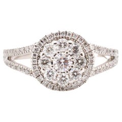 Bague de fiançailles pour dames avec halo de diamants de 0,66 carats