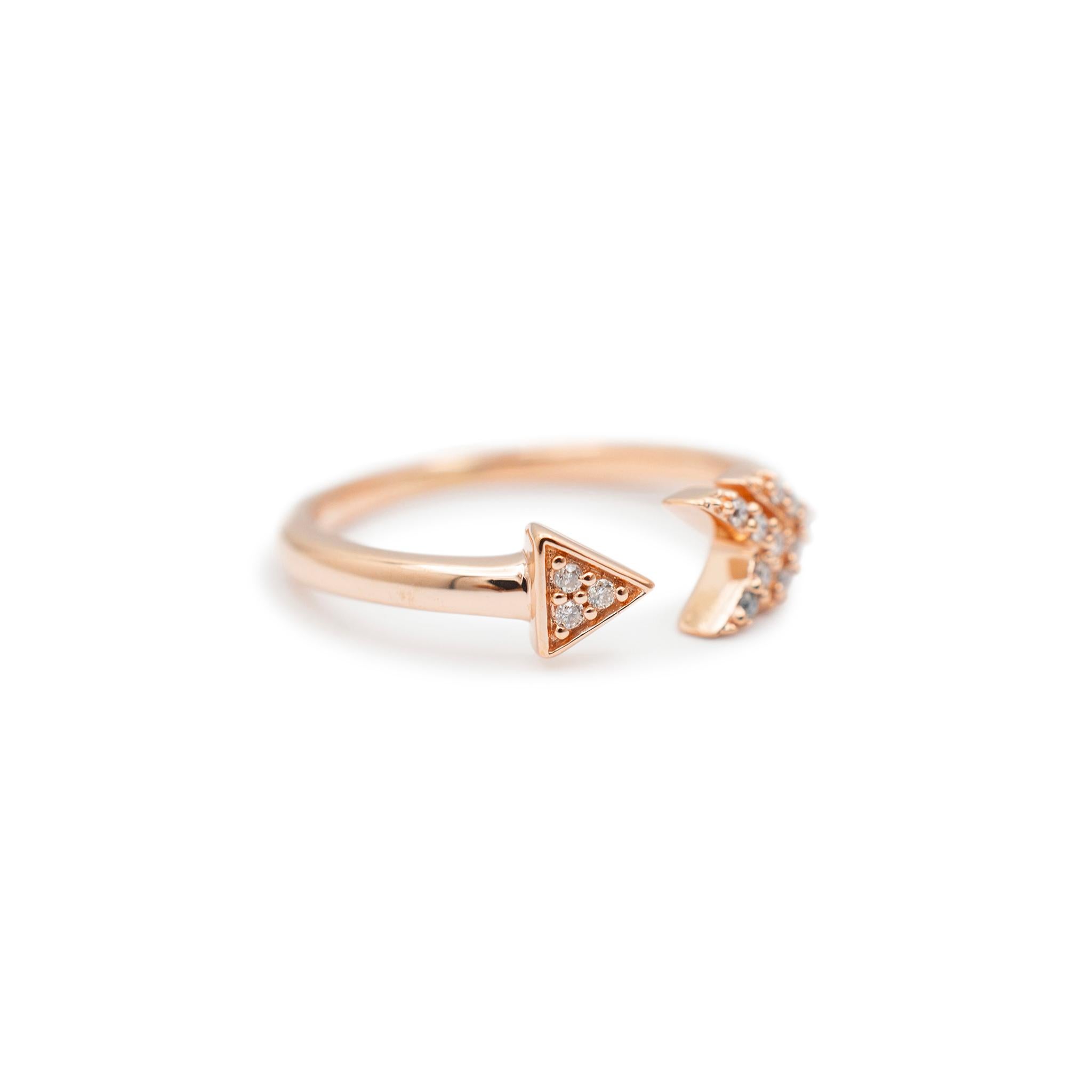 Ladies 10K Rose Gold Arrow Deconstructed Pave Diamond Cocktail Ring In Excellent Condition For Sale In Houston, TX