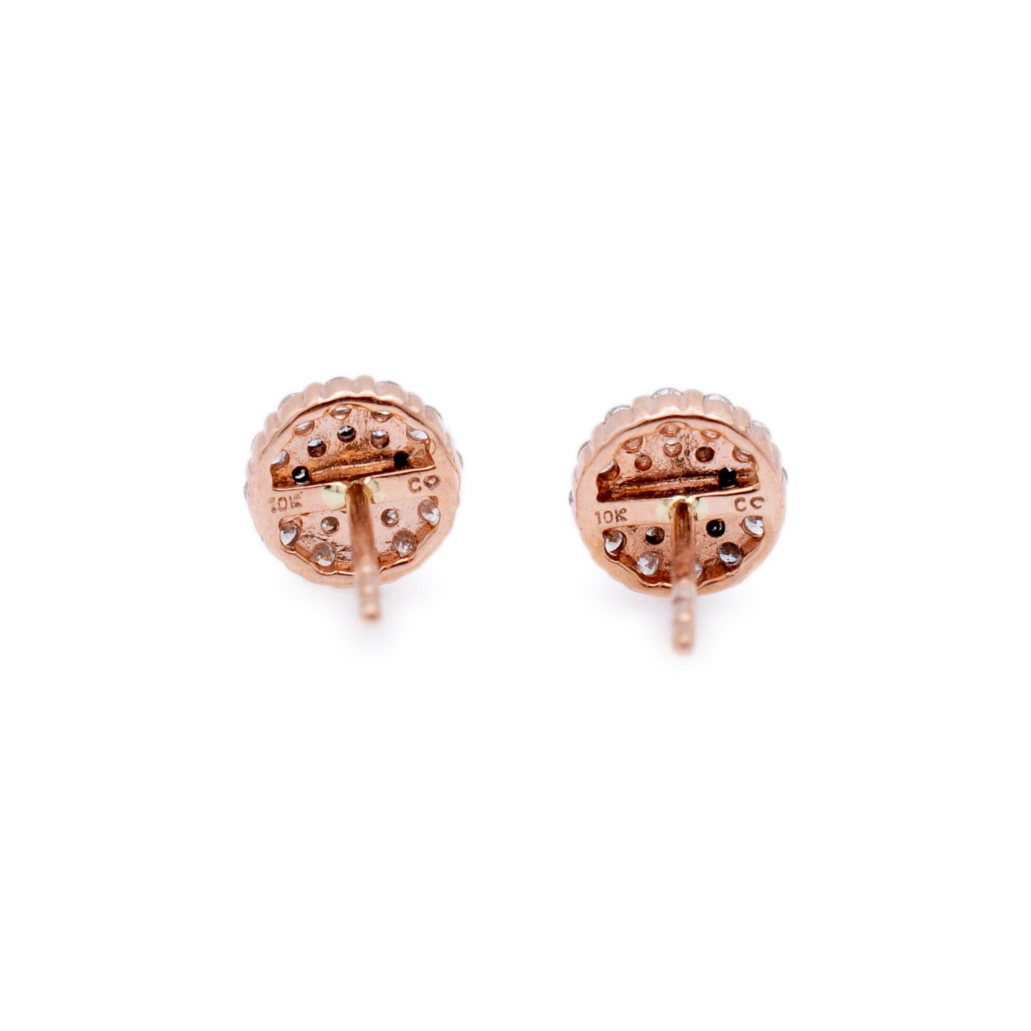 Ladies 10K Rose Gold Cluster Halo Diamond Stud Earrings In Excellent Condition In Houston, TX
