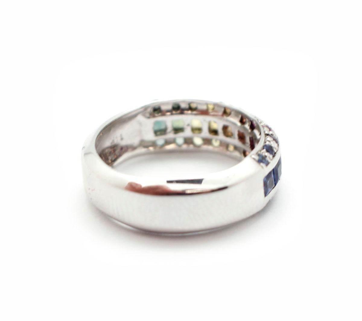 Modern Ladies 14 Karat White Gold 1.60 Carat Rainbow Sapphire Ring