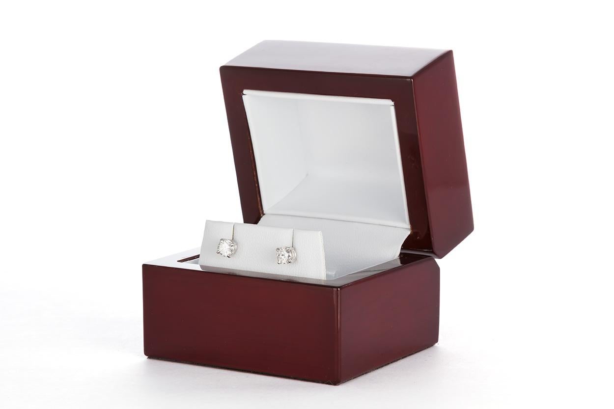18K White Gold & Diamond Stud Earrings 1.02 Carat Damen