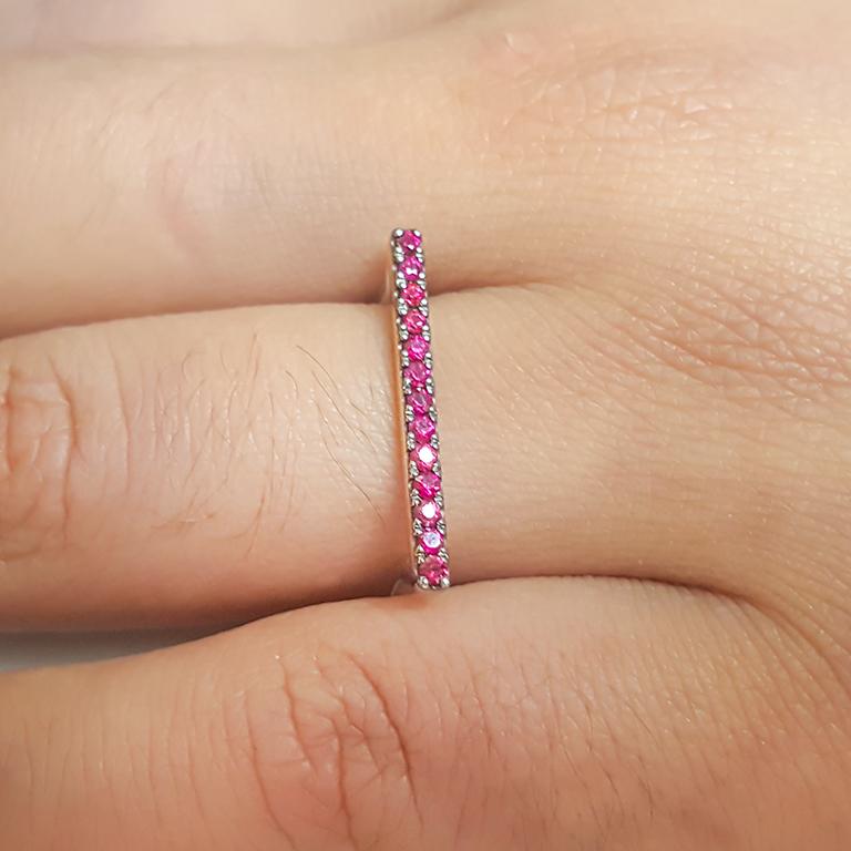 Women's or Men's Ladies 14 Karat White Gold Round Ruby Fashion Ring, Finger For Sale