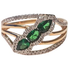 Ladies 14 Karat Yellow Gold Green Garnet and Diamond Ring