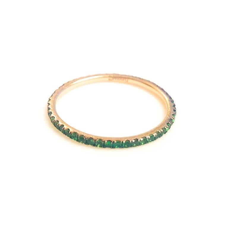 Modern Ladies 14 Karat Yellow Gold Round Green Garnet Band