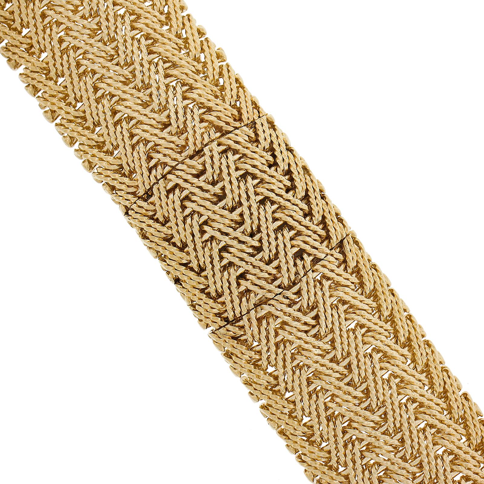 Ladies 14k Gold Omega Hidden Wrist Watch w / Chevron Weave Link Wide Bracelet im Angebot 3