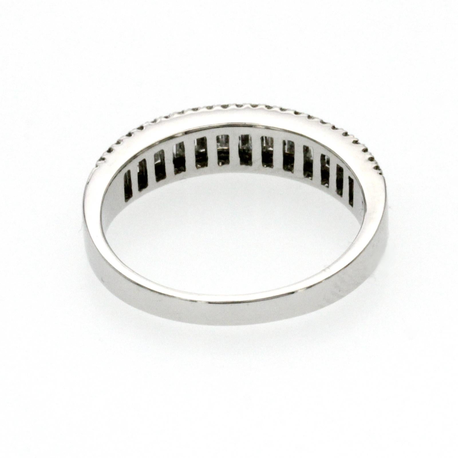 Round Cut Ladies 14K White Gold 0.70 CT Diamond Wedding Band Ring For Sale