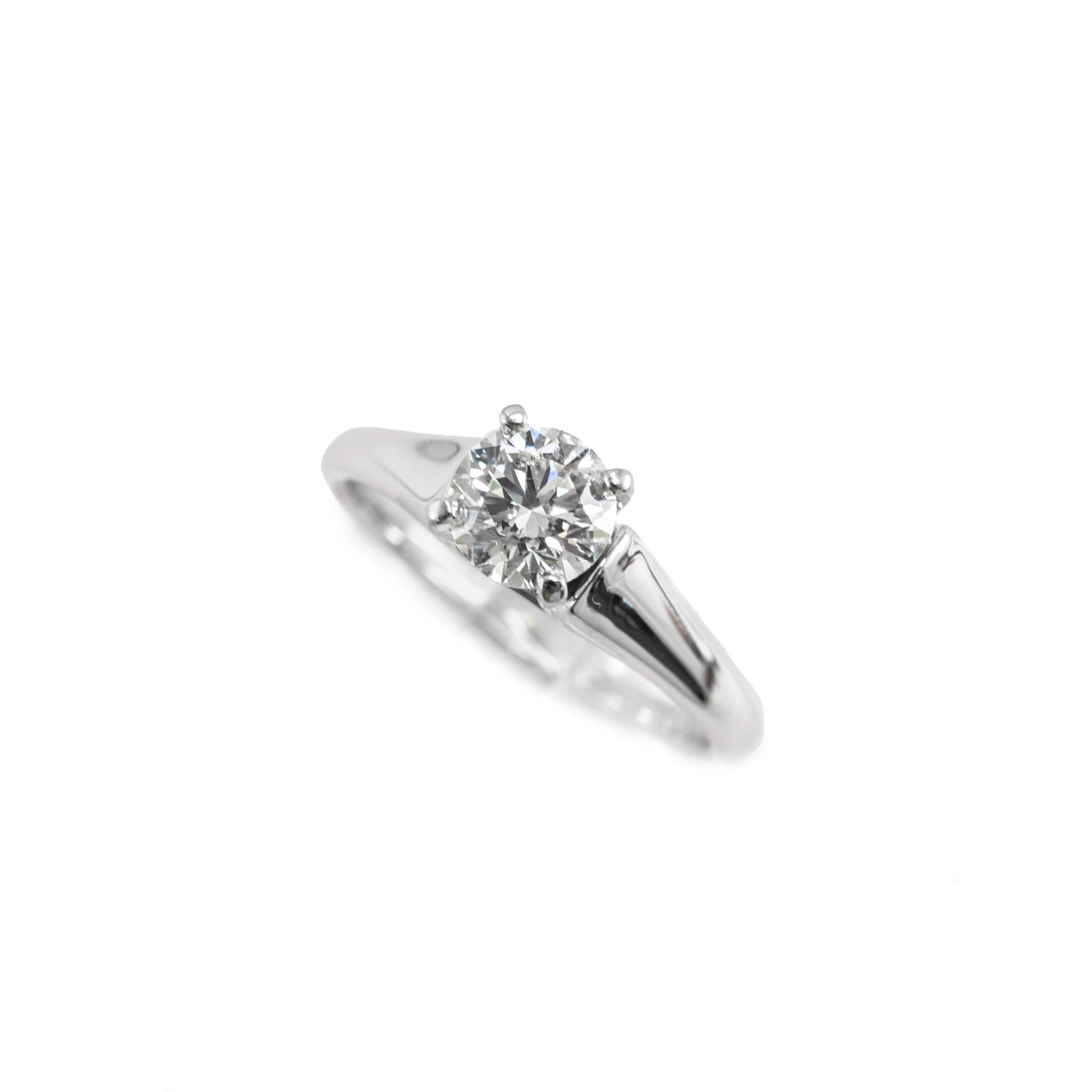 Anillo de compromiso solitario con diamante cultivado en laboratorio de 0,82 ct en oro blanco de 14 quilates para señora Corte redondo en venta