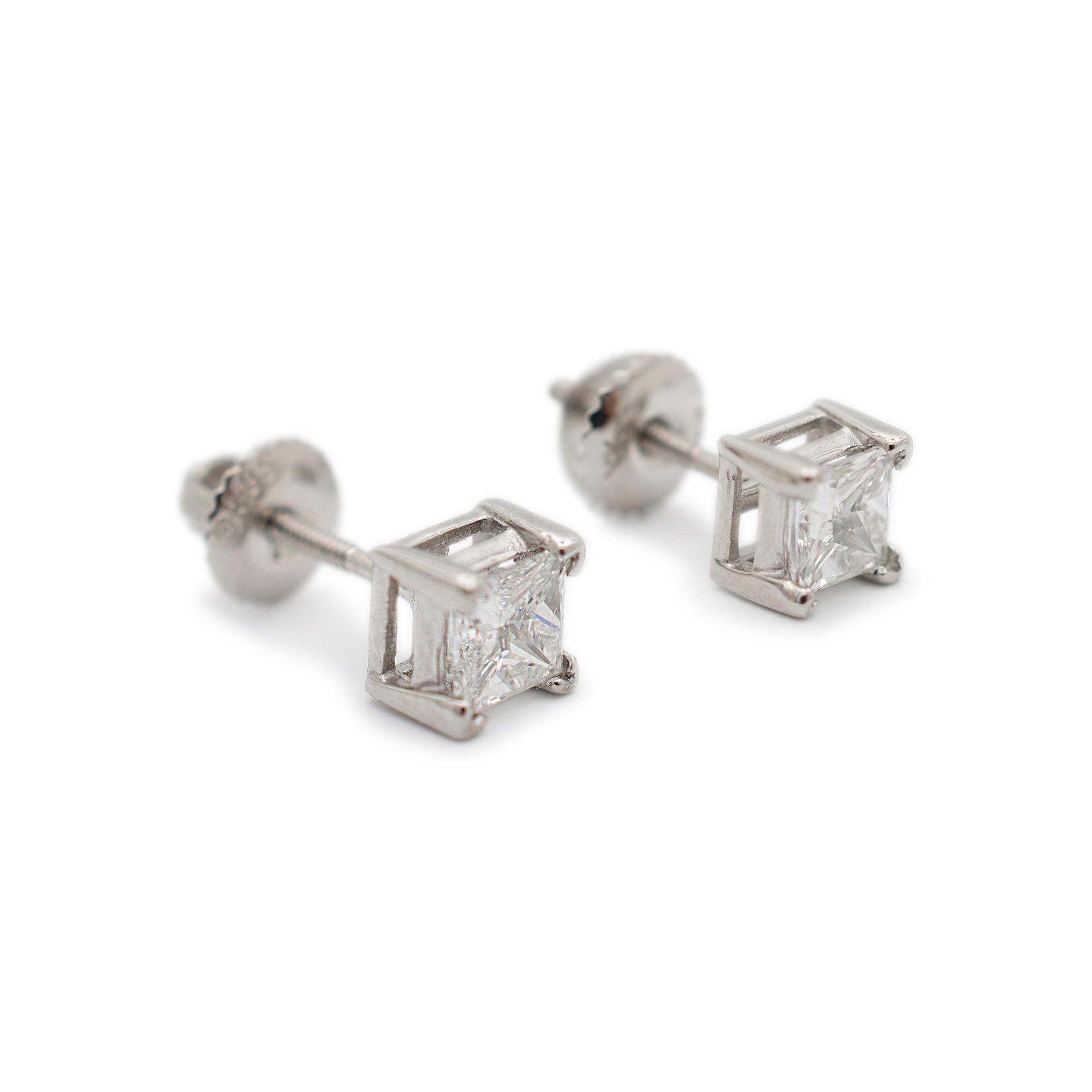 Ladies 14K White Gold 1.00CT Princess Cut Diamond Screw Back Stud Earrings In Excellent Condition For Sale In Houston, TX