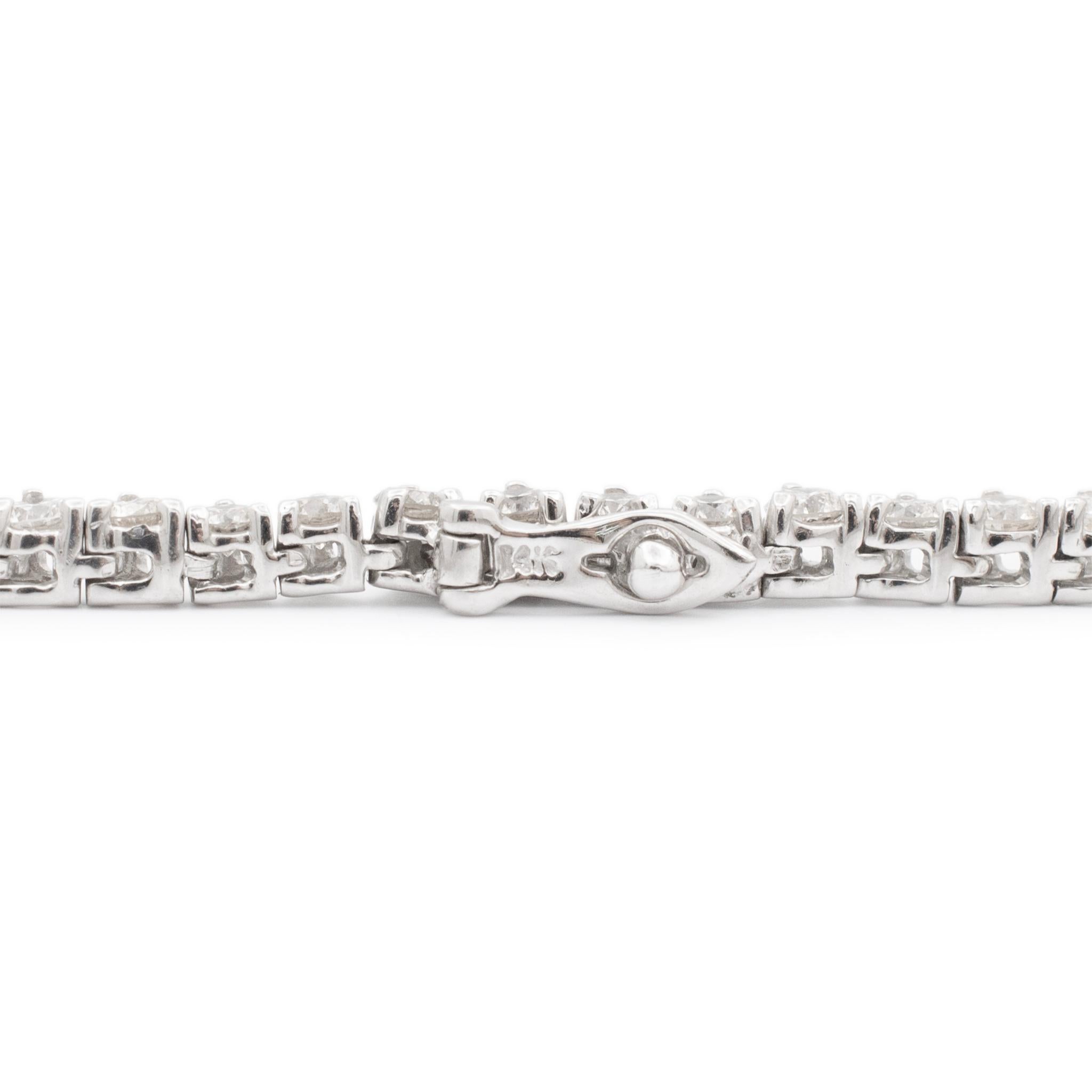 Ladies 14K White Gold 21.50ct Graduated Diamond Rivera Red Carpet Chain Necklace In Excellent Condition For Sale In Houston, TX