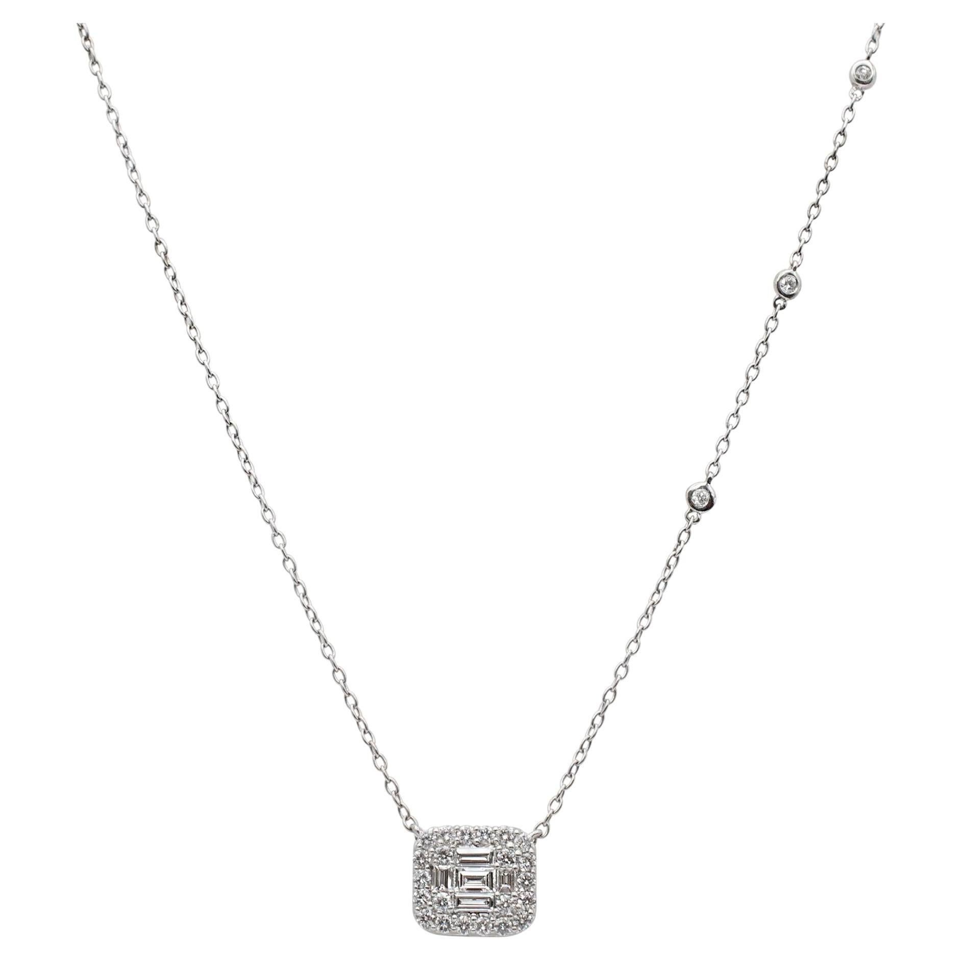Damen-Halskette mit rechteckigem Anhänger, 14 Karat Weißgold Baguette & runder Diamant im Angebot