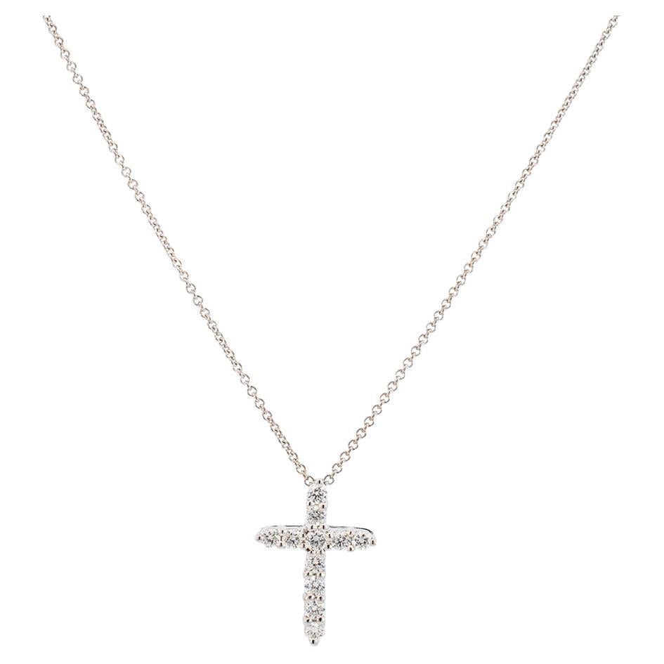 Ladies 14k White Gold Diamond Cross Pendant Necklace For Sale
