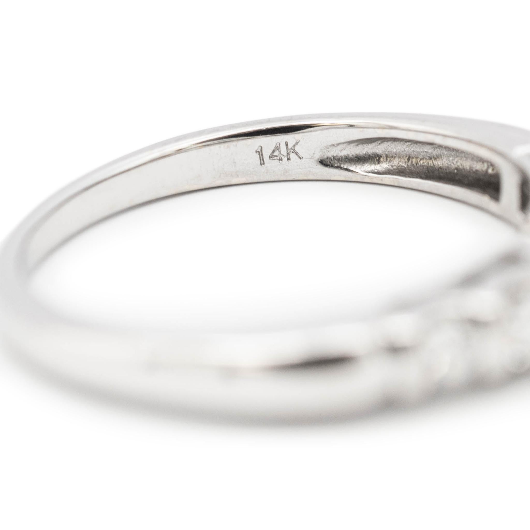 Ladies 14K White Gold Diamond Engagement Ring For Sale 1
