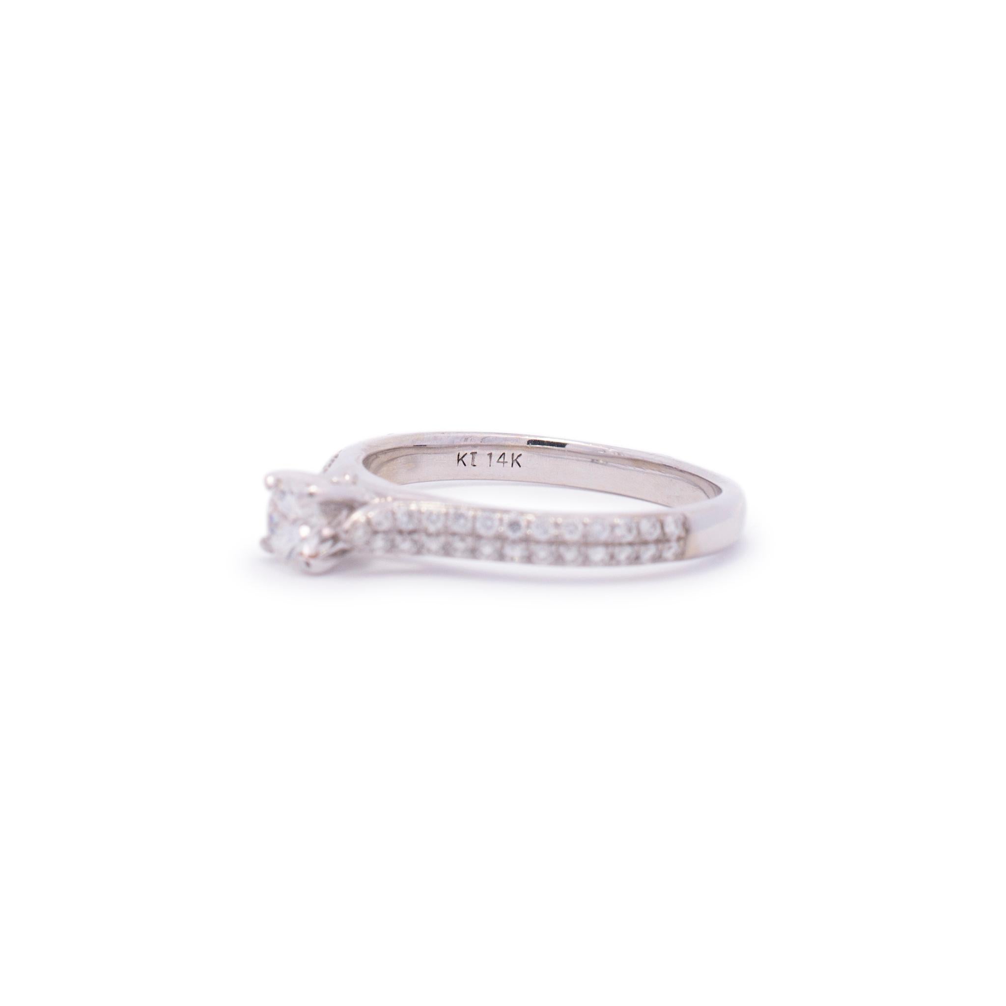 Ladies 14k White Gold Diamond Engagement Ring In Excellent Condition In Houston, TX