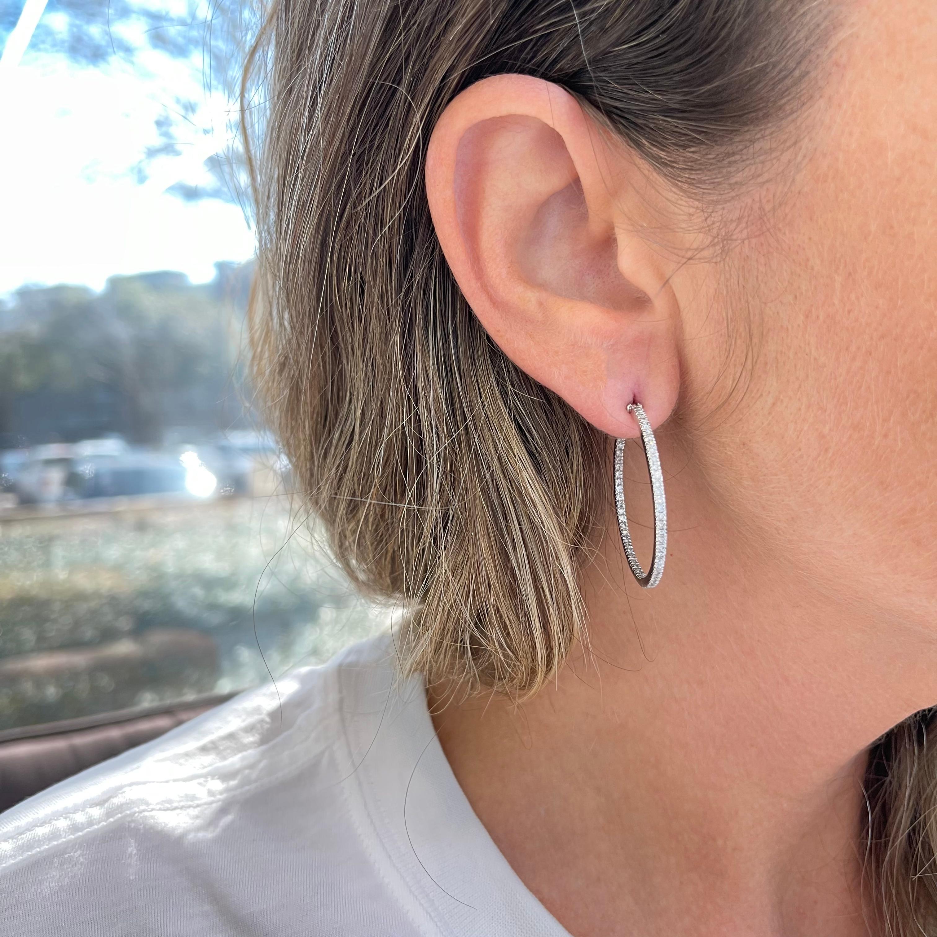 Contemporain Ladies 14k White Gold Diamond Inside Out Hoop Earrings en vente