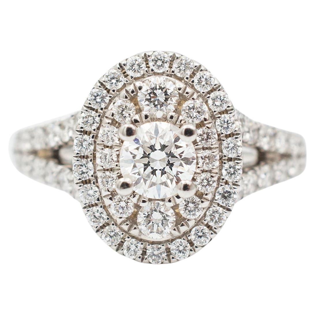 Bague de fiançailles pour femmes en or blanc 14 carats avec double halo de diamants accentués