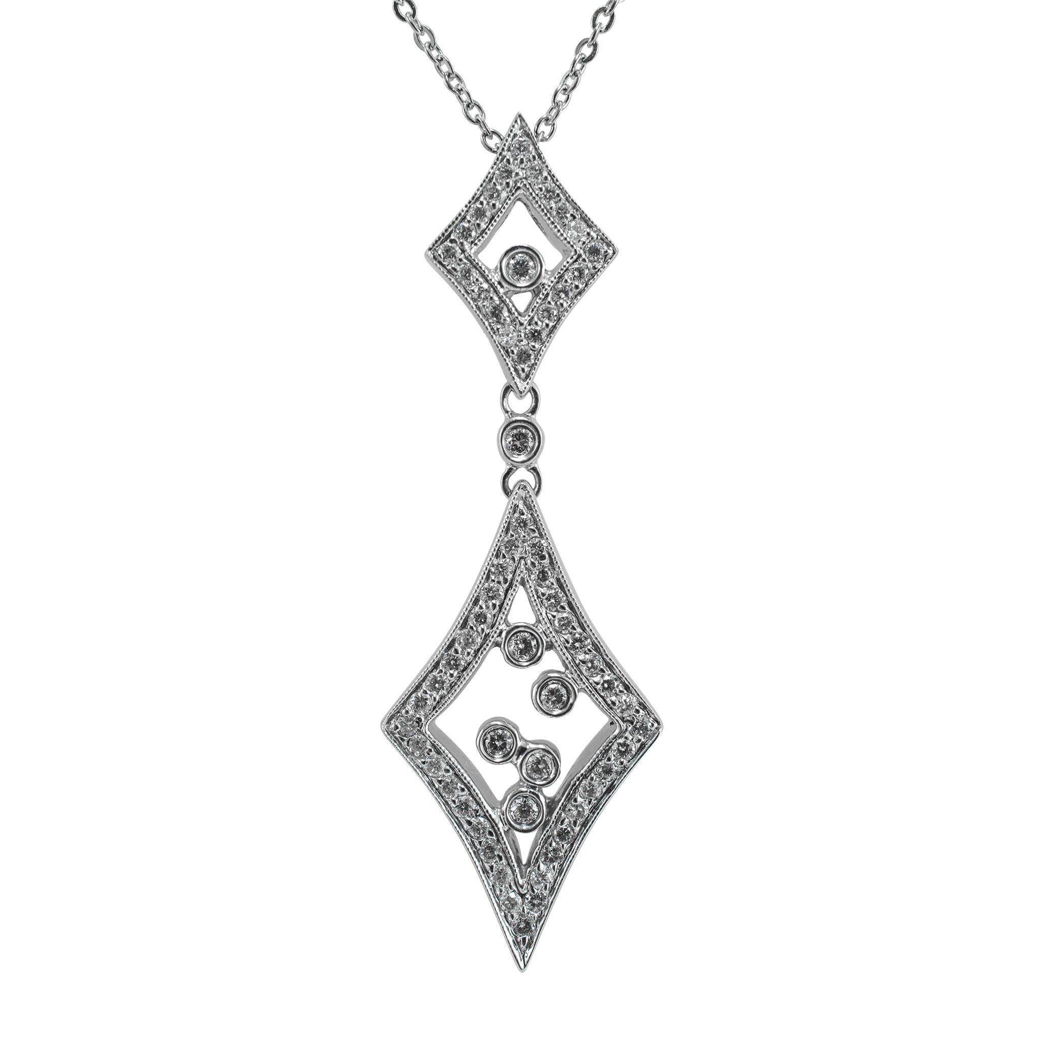 Genre : Mesdames

Type de métal : Or blanc 14K

Longueur : 20.00 pouces

Poids : 6.43 grammes

Un collier à un brin en or blanc 14K pour dames, avec des diamants. Le métal a été testé et déterminé comme étant de l'or blanc 14K, gravé avec 